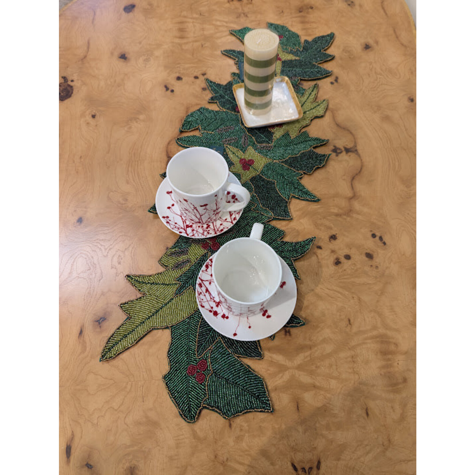 Saro Trading Company Noel Runner Beaded Green Holly