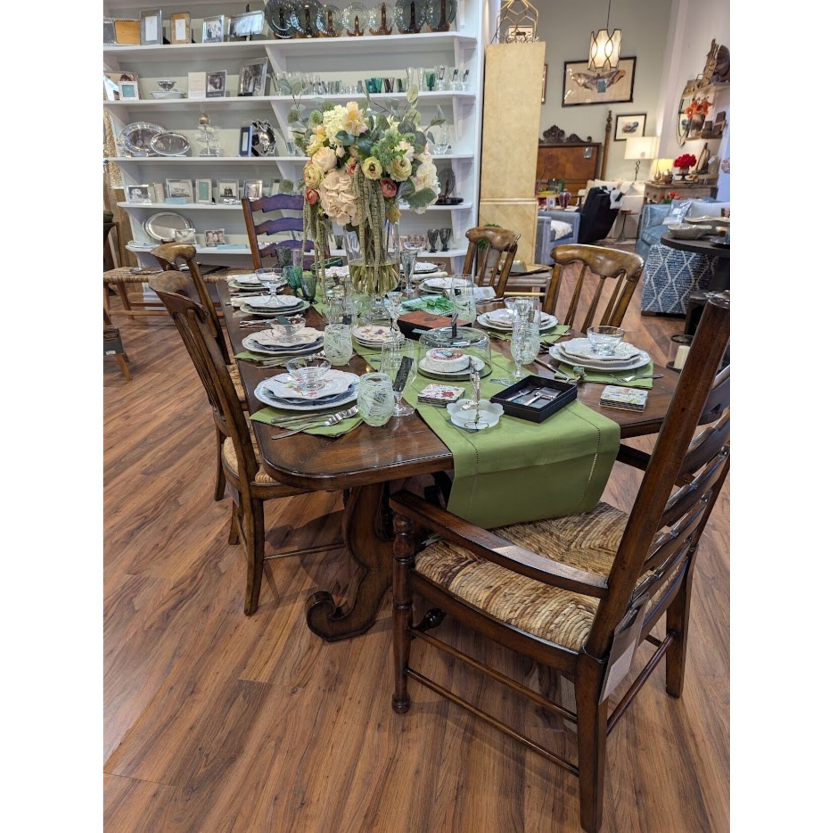 Saro Trading Company Kiwi Hemstitched Runner