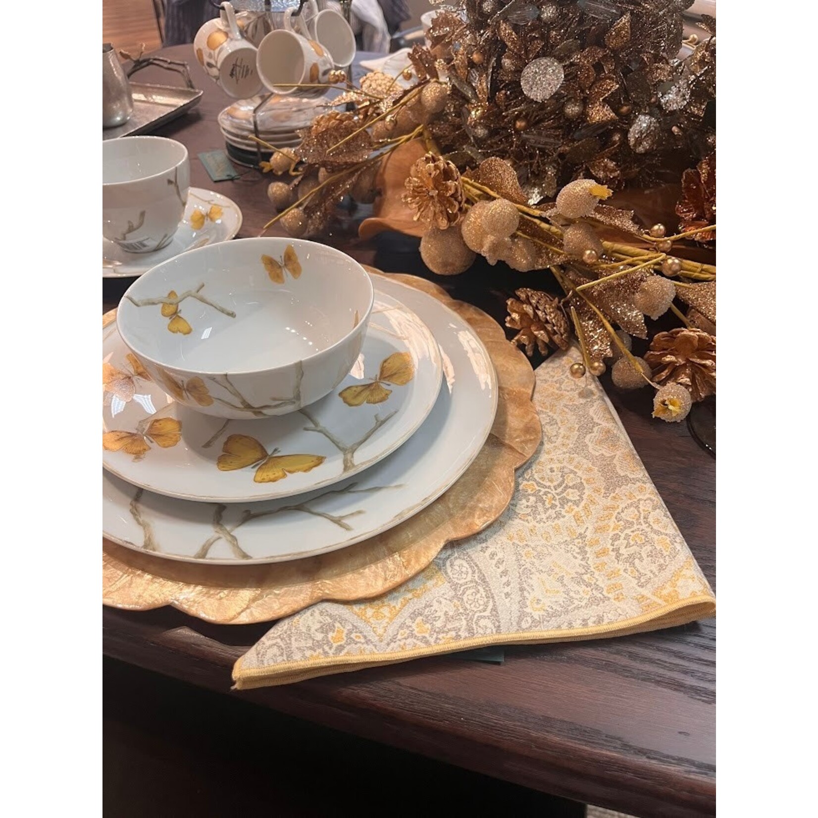 Dekorasyon Gifts & Decor 13" Capiz Scalloped Plain Round Charger Smoke Gold