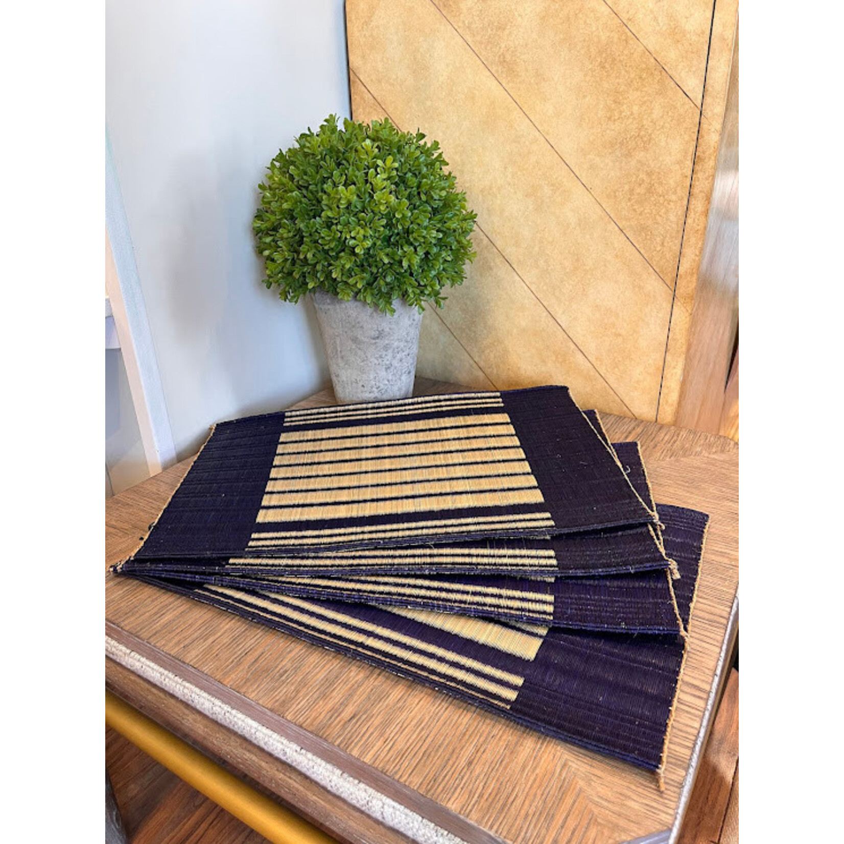 Seak Handmade Sedge Placemat Harmony Garden Collection