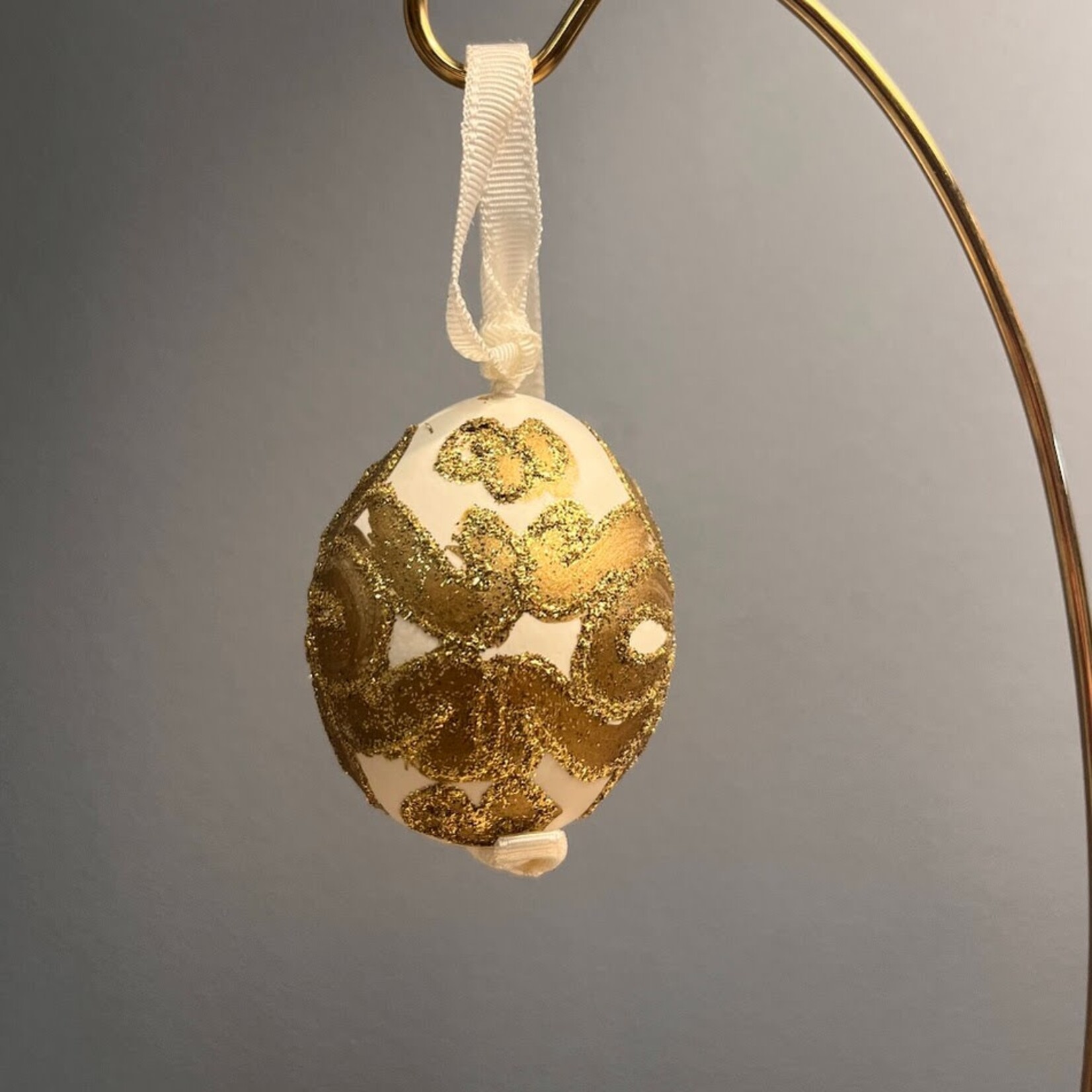 Peter Priess White & Gold Egg