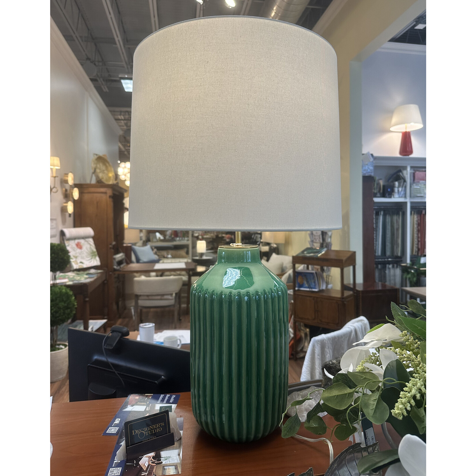 Visual Comfort Braylen Medium Ribbed Table Lamp in Emerald Green Crackle with Linen Shade