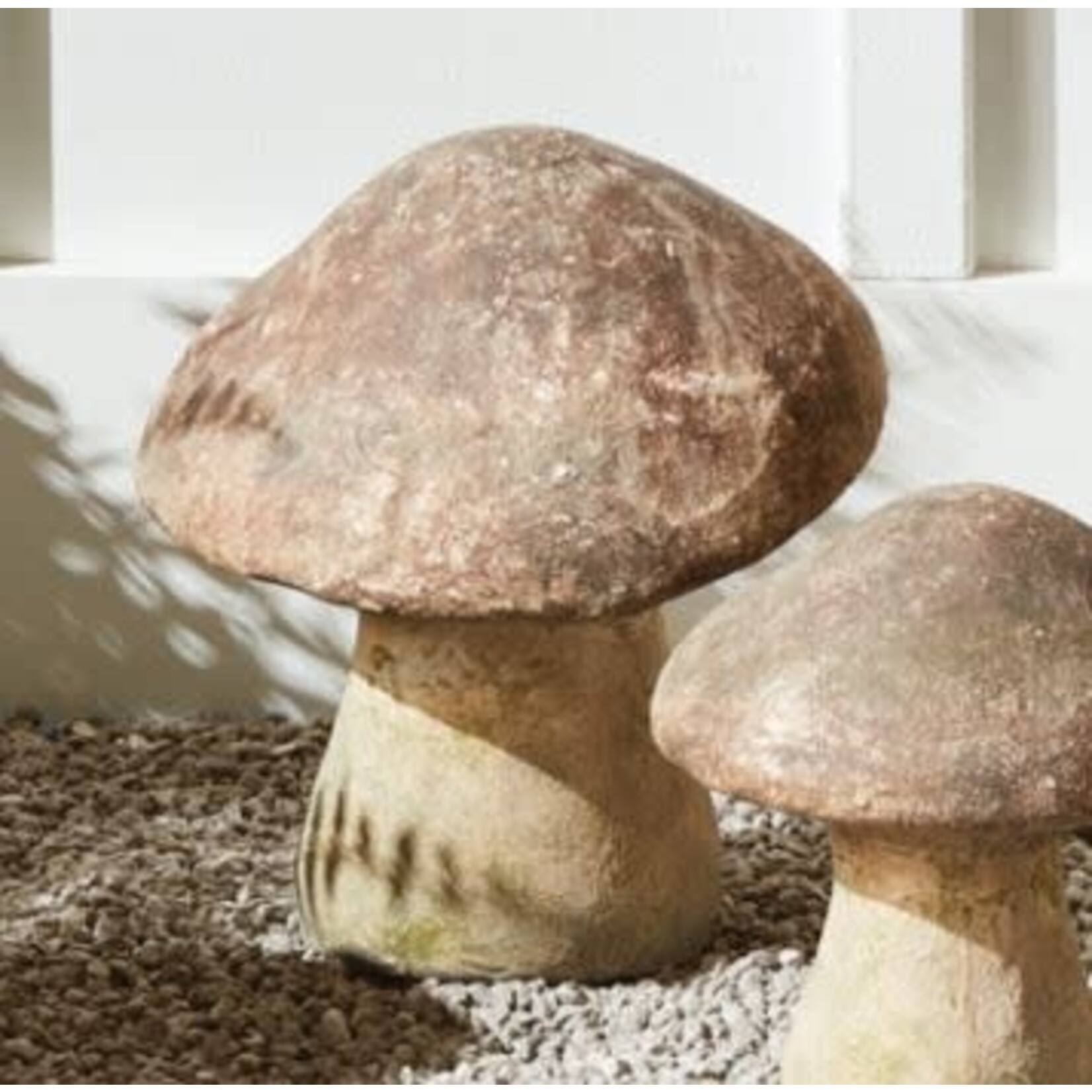 Napa Home and Garden Weathered Garden Mushroom