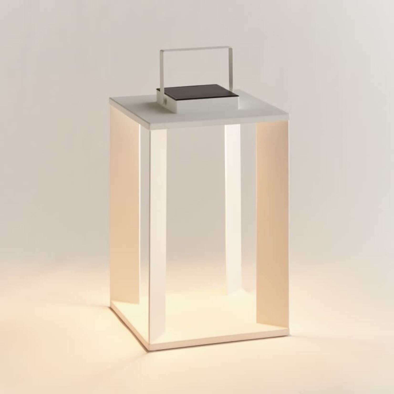 Napa Home and Garden Hanley Solar LED Lantern