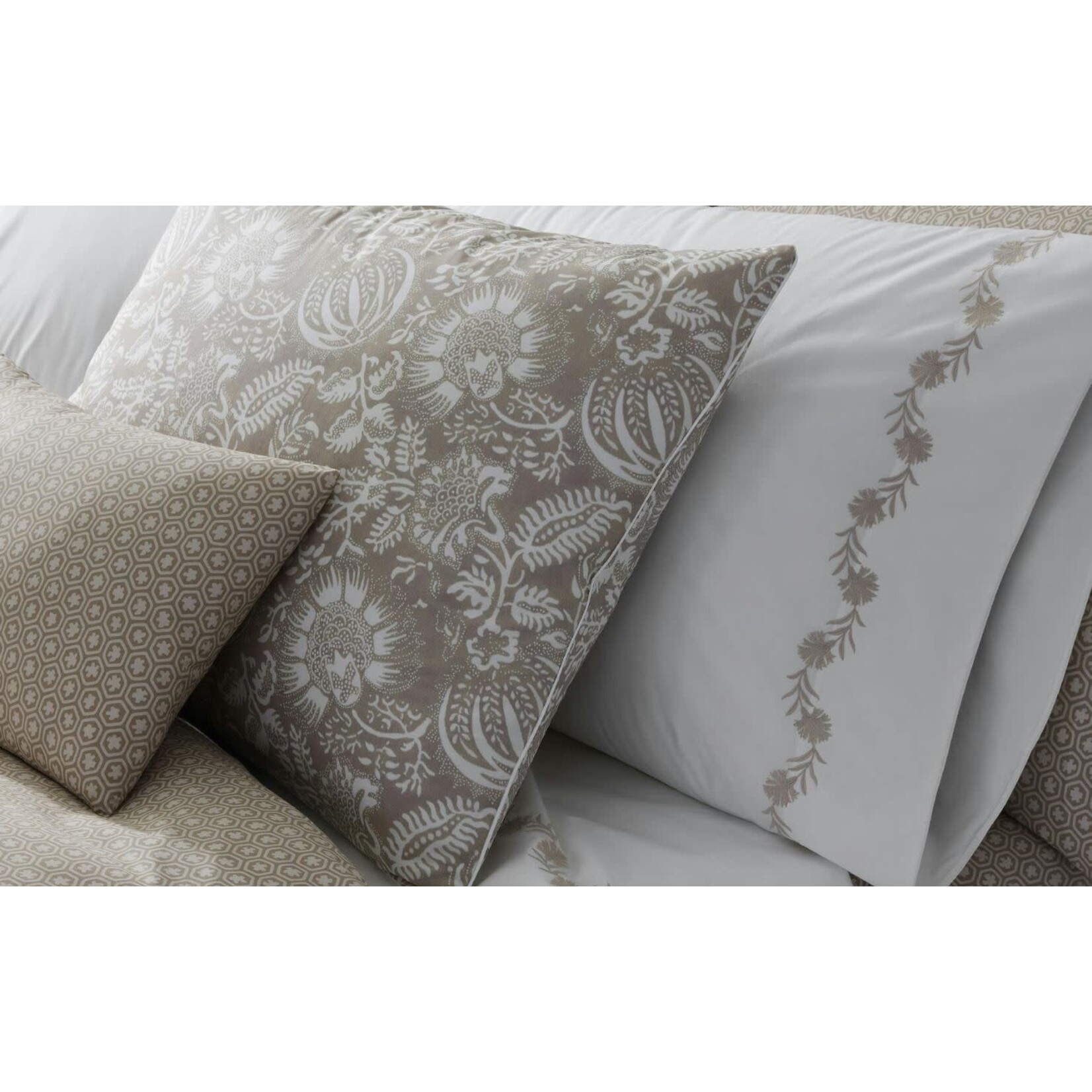 Matouk Daphne Pillow Sham