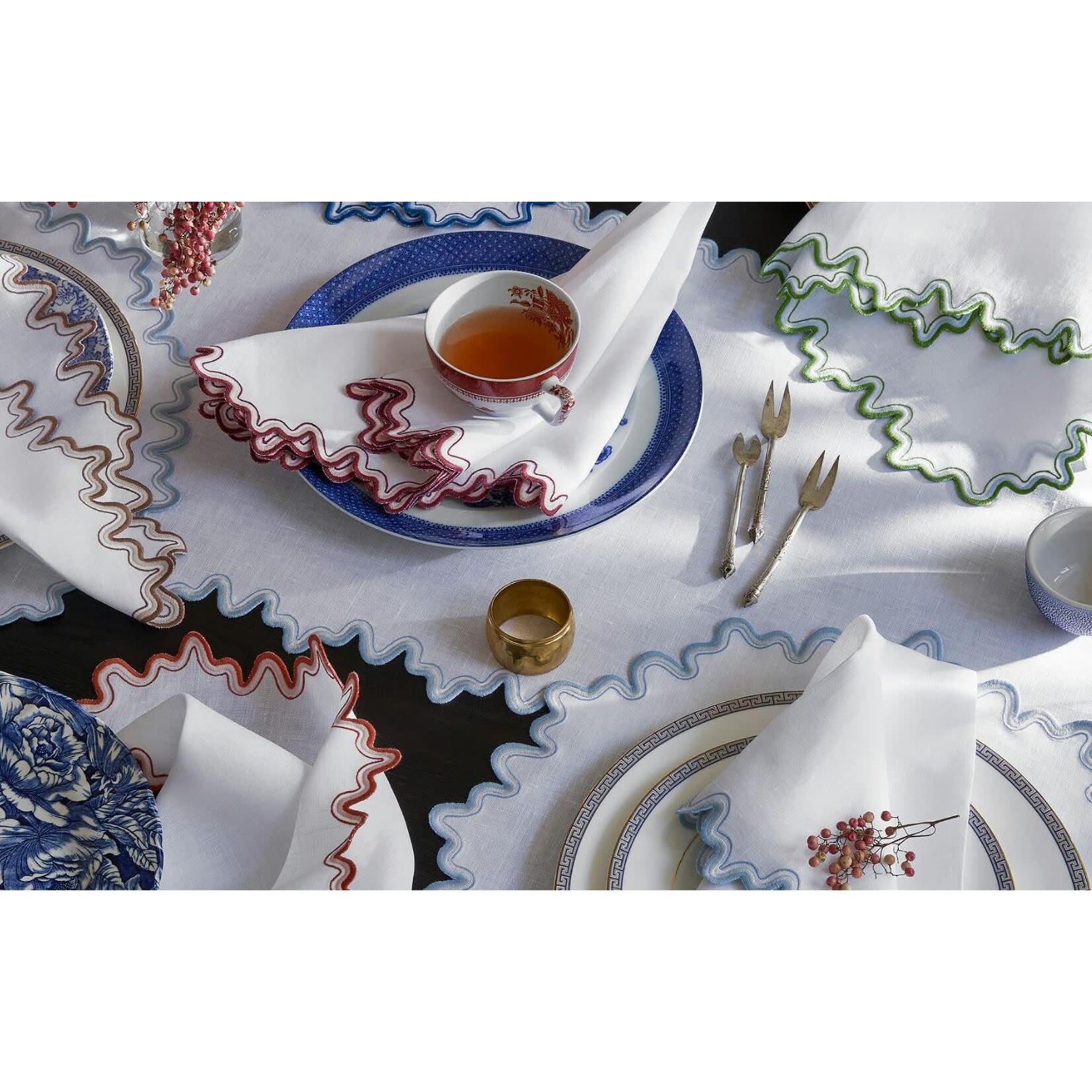 Matouk Wave Tablecloth