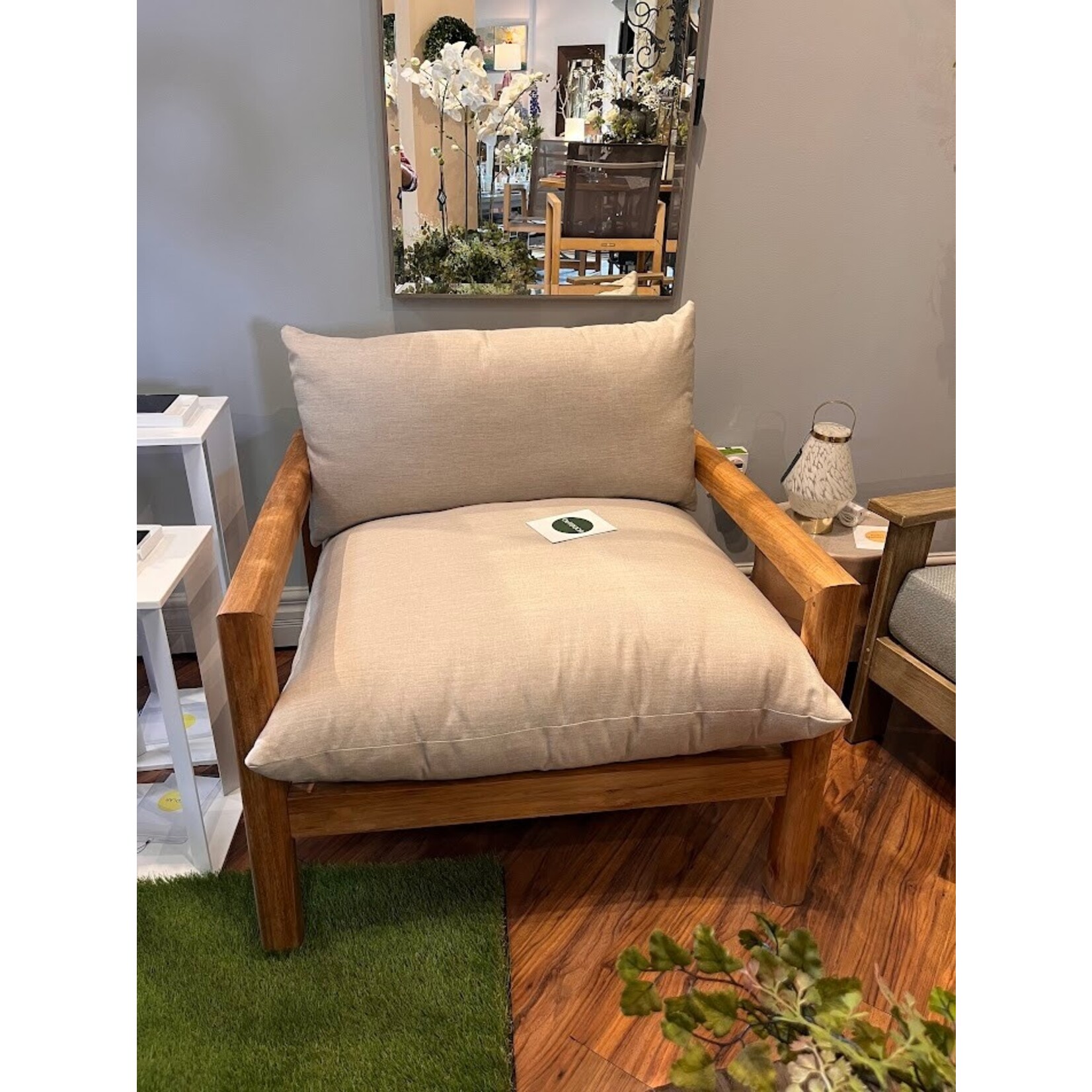 Summer Classics Monterey Lounge Natural Teak with Linen Dove Cushion