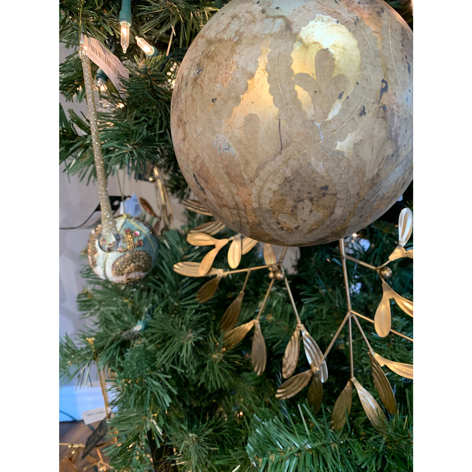 Shishi LLC Glass Ball Antique Gold Cutting Ornament