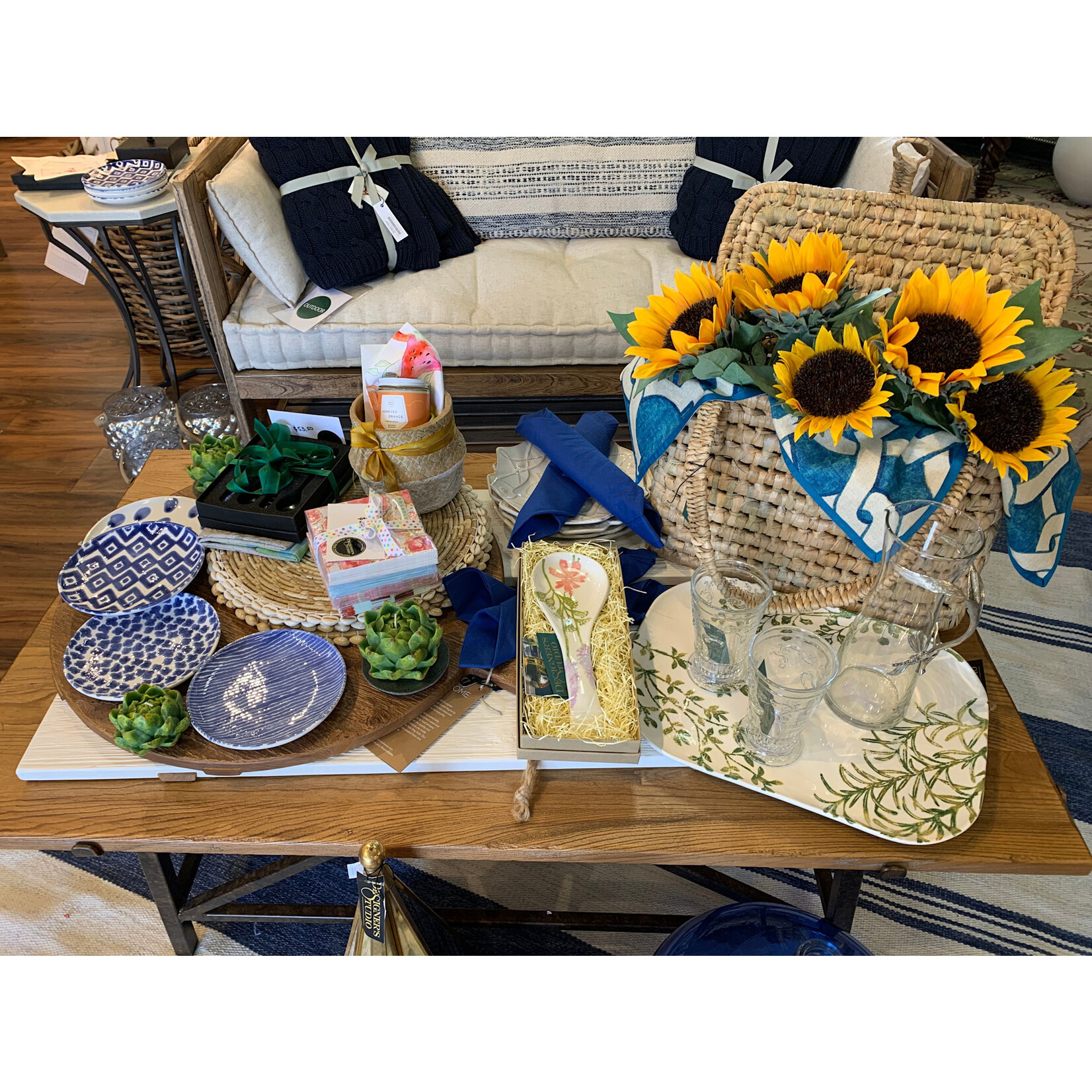 Pigeon and Poodle Kosta Natural Woven Seagrass Basket