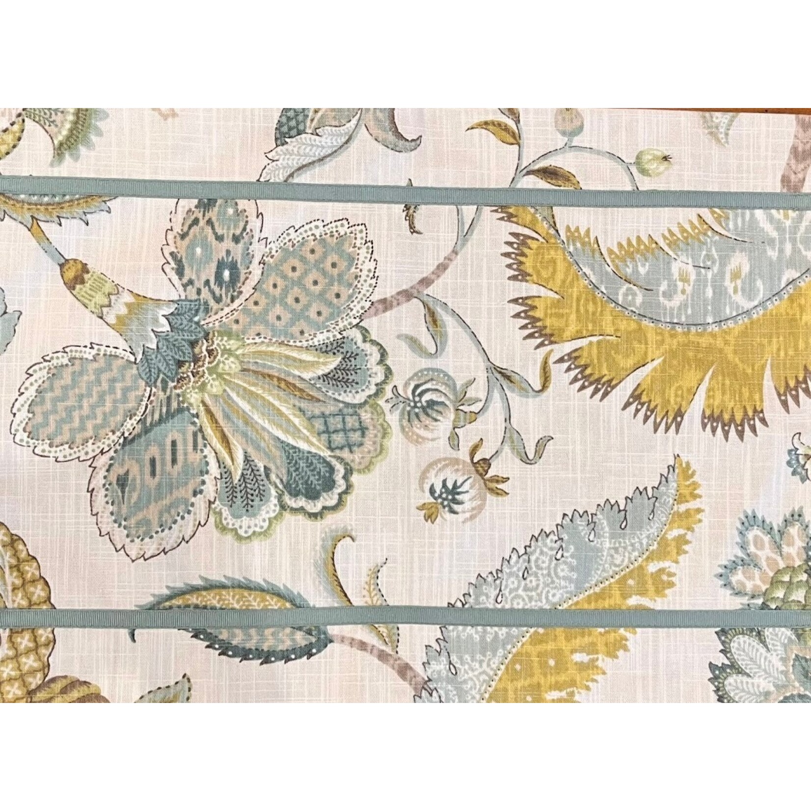 Karen Lee Ballard Welcome Home Floral Placemat Blue Ribbon