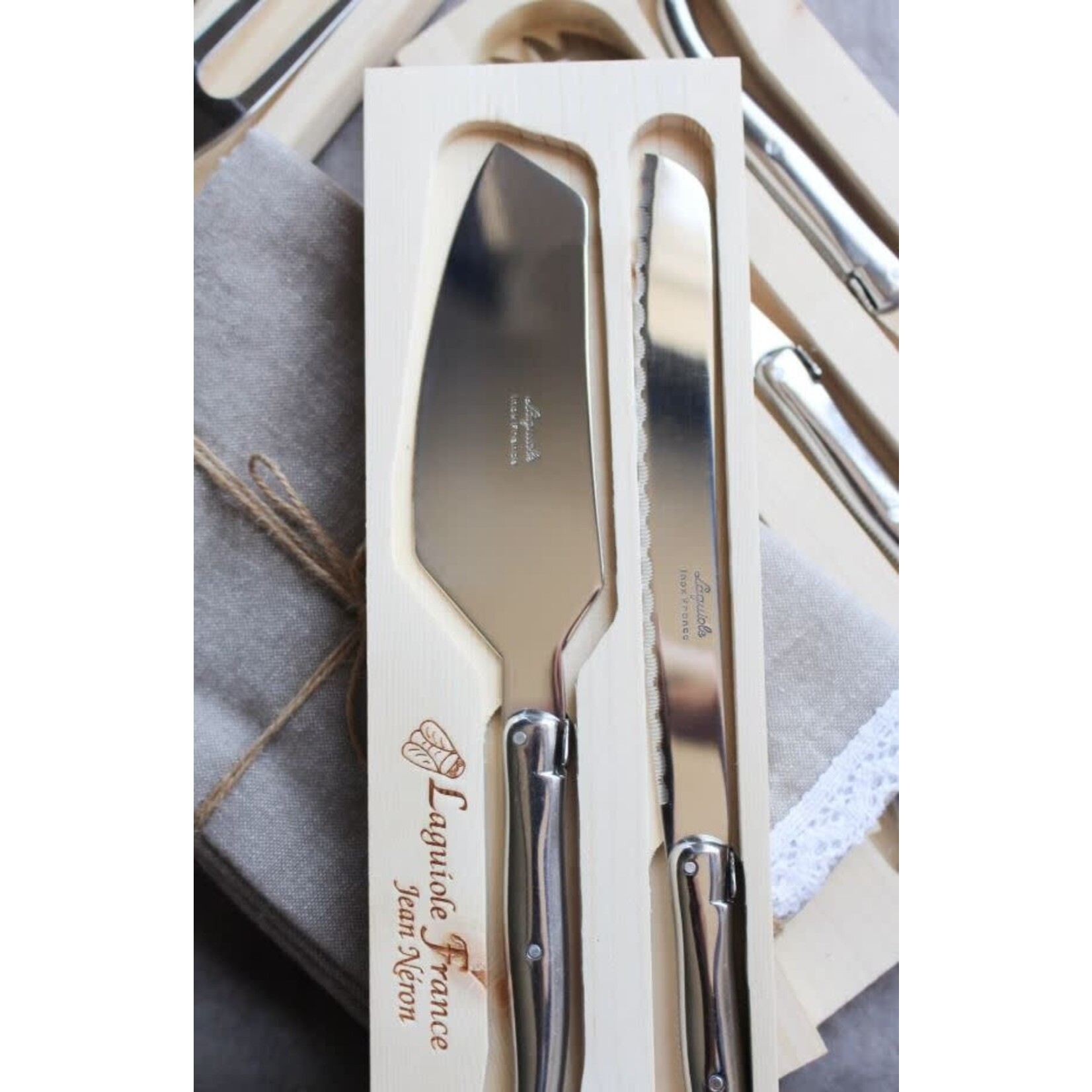 be Home Laquiole Cake Serving Set Platine Stainless Steel in Wooden Box