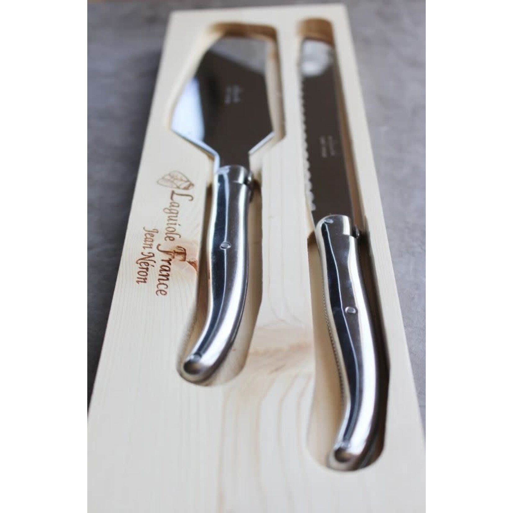 be Home Laquiole Cake Serving Set Platine Stainless Steel in Wooden Box