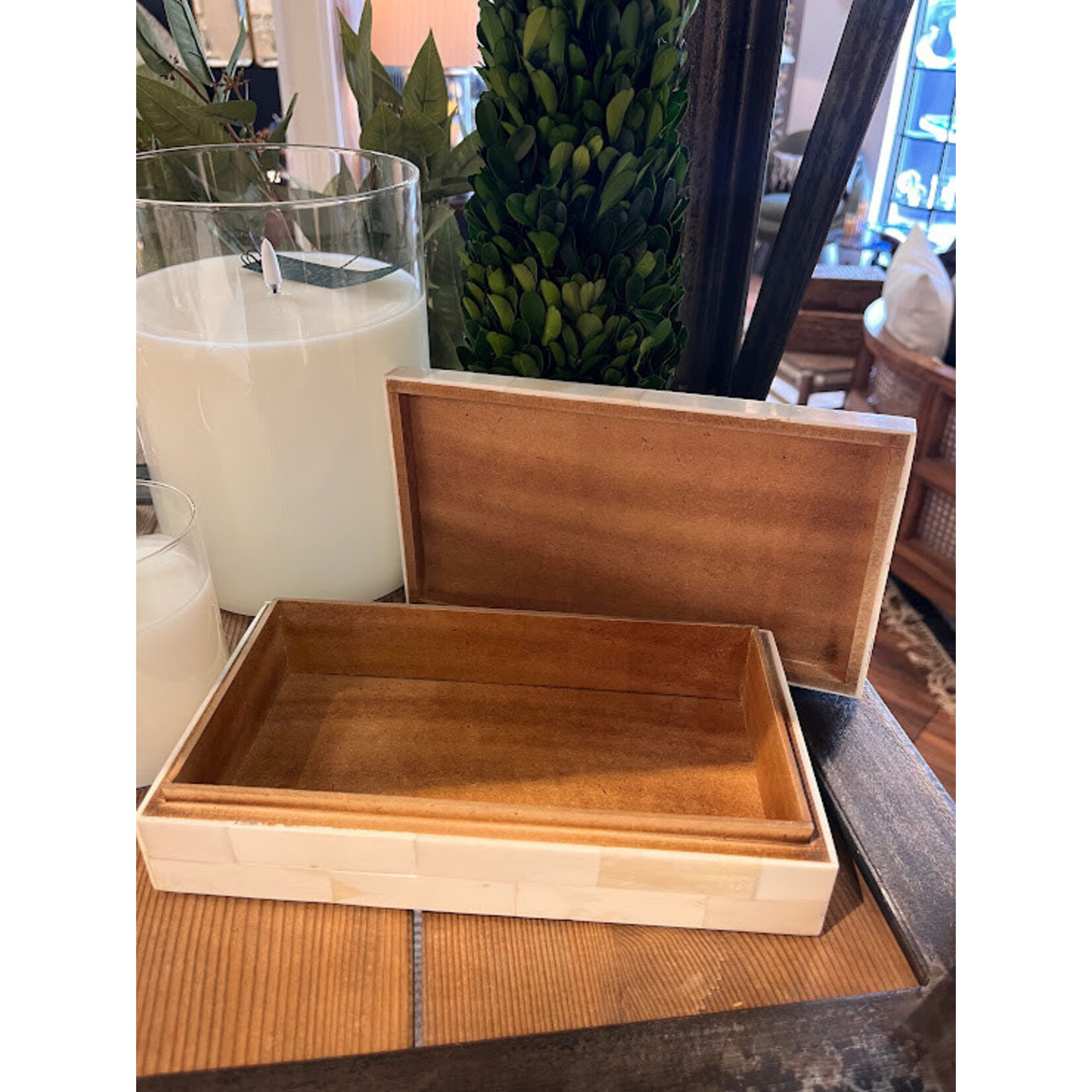 Tozai Metropolis Agate Brass Box