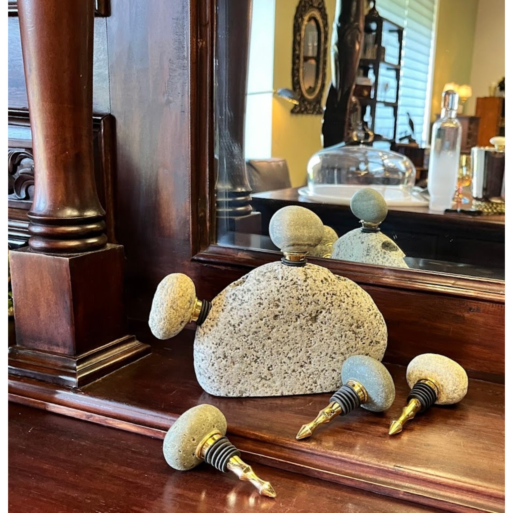 Funky Rock Designs Stone Wine Stopper Holder