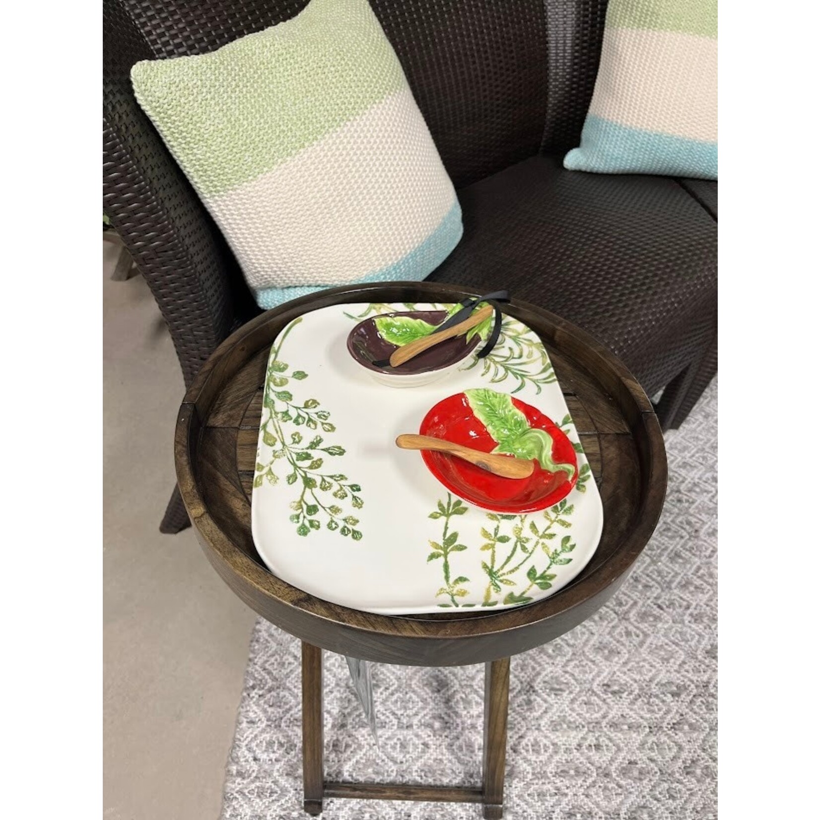 Two's Company Vegetable Tidbit Bowl with Spreader