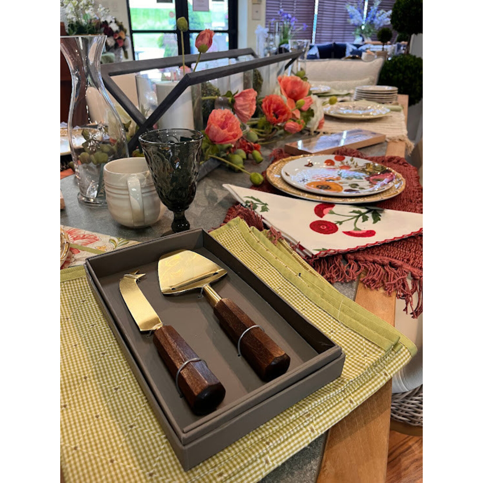 Tozai Wood & Gold Cheese Set
