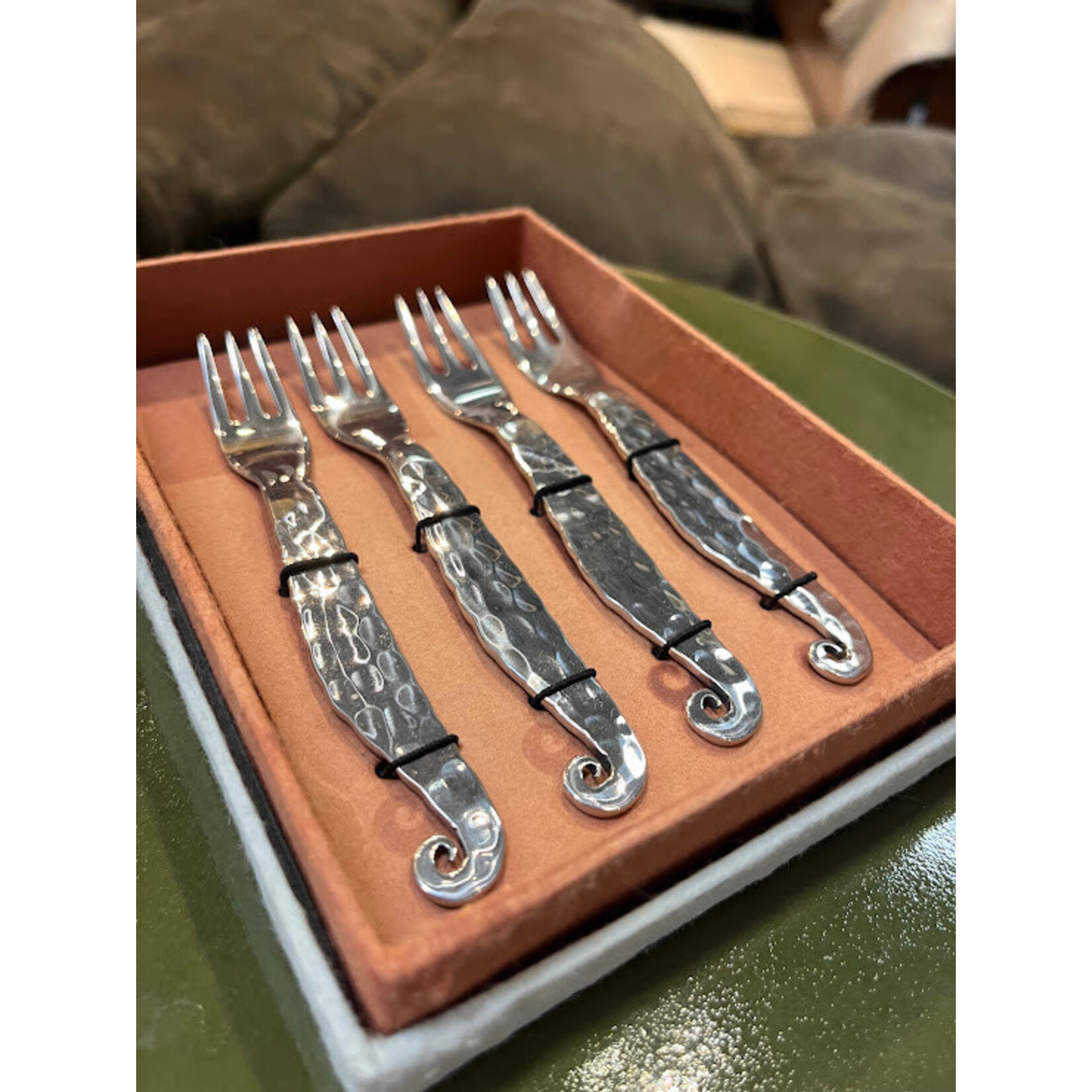 Mantra International Alexandria Condiment Fork Set