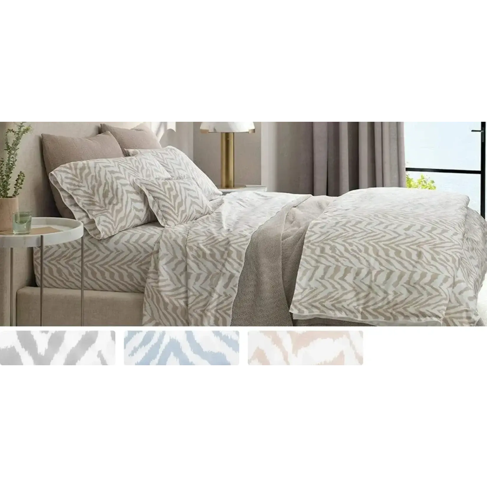Matouk Quincy Queen Duvet Sand