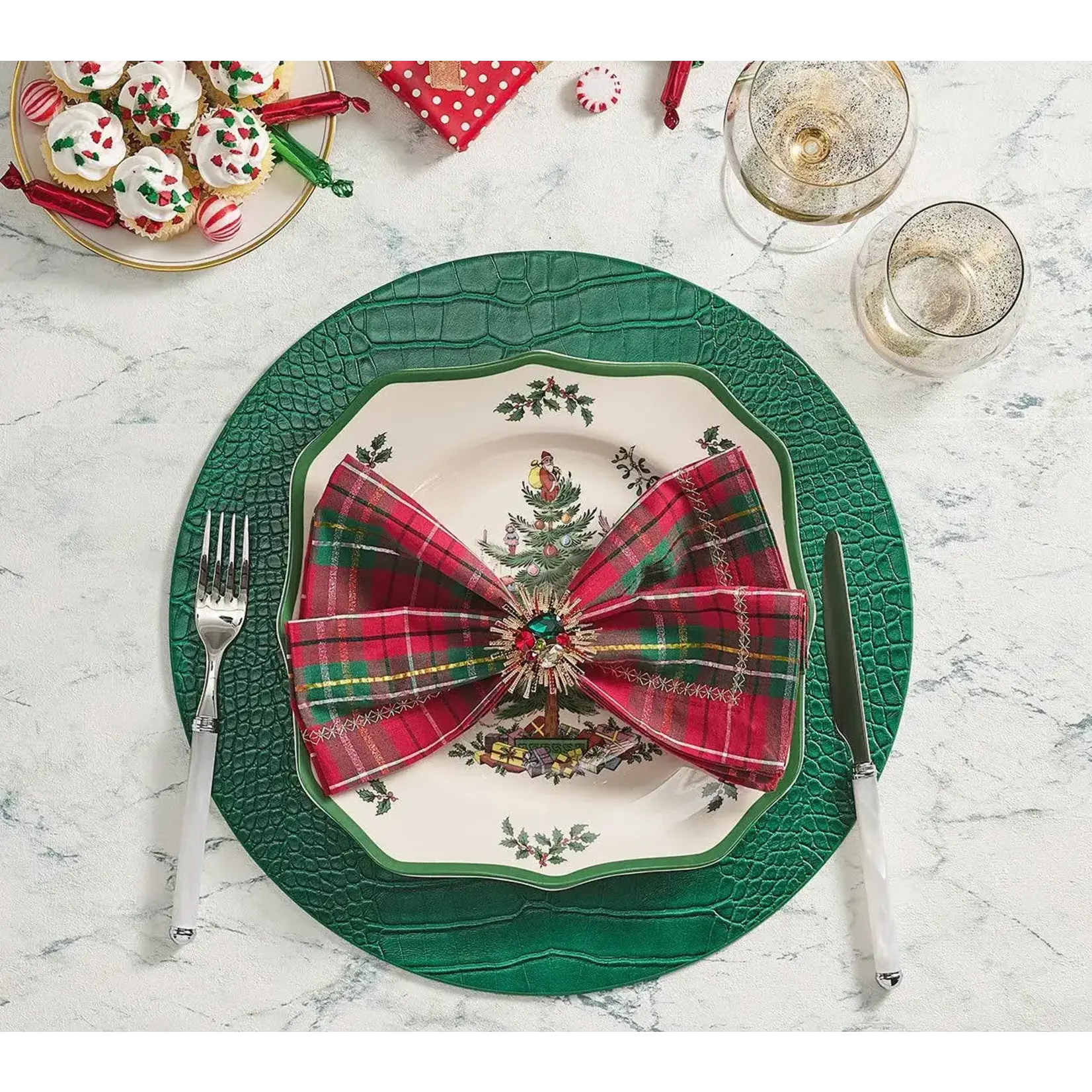 Kim Seybert Bijoux Napkin Ring in Red, Green & Gold Set of 4
