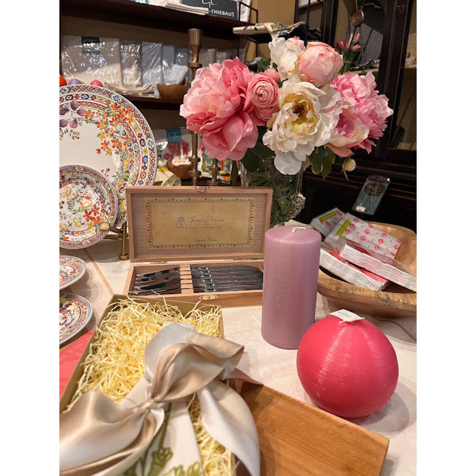 Point a la Ligne Large Pillar Lilac Candle
