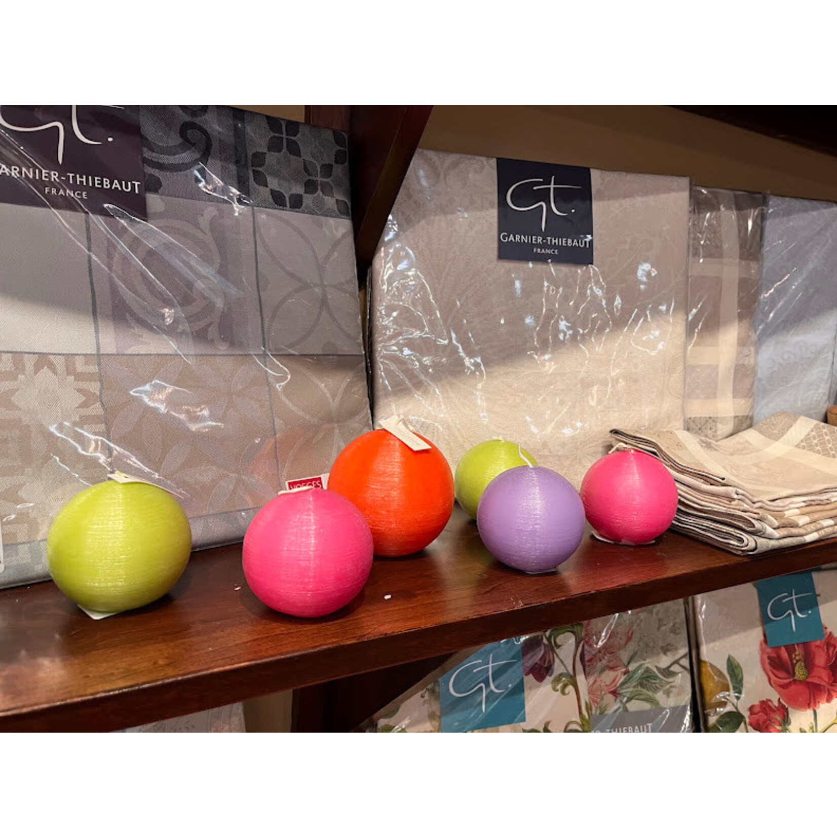 Point a la Ligne Sphere #2 Clementine Candle
