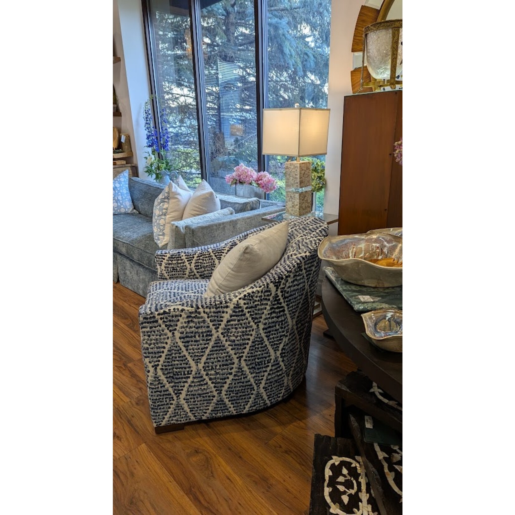 Bassett Mirror Bridget Table Lamp