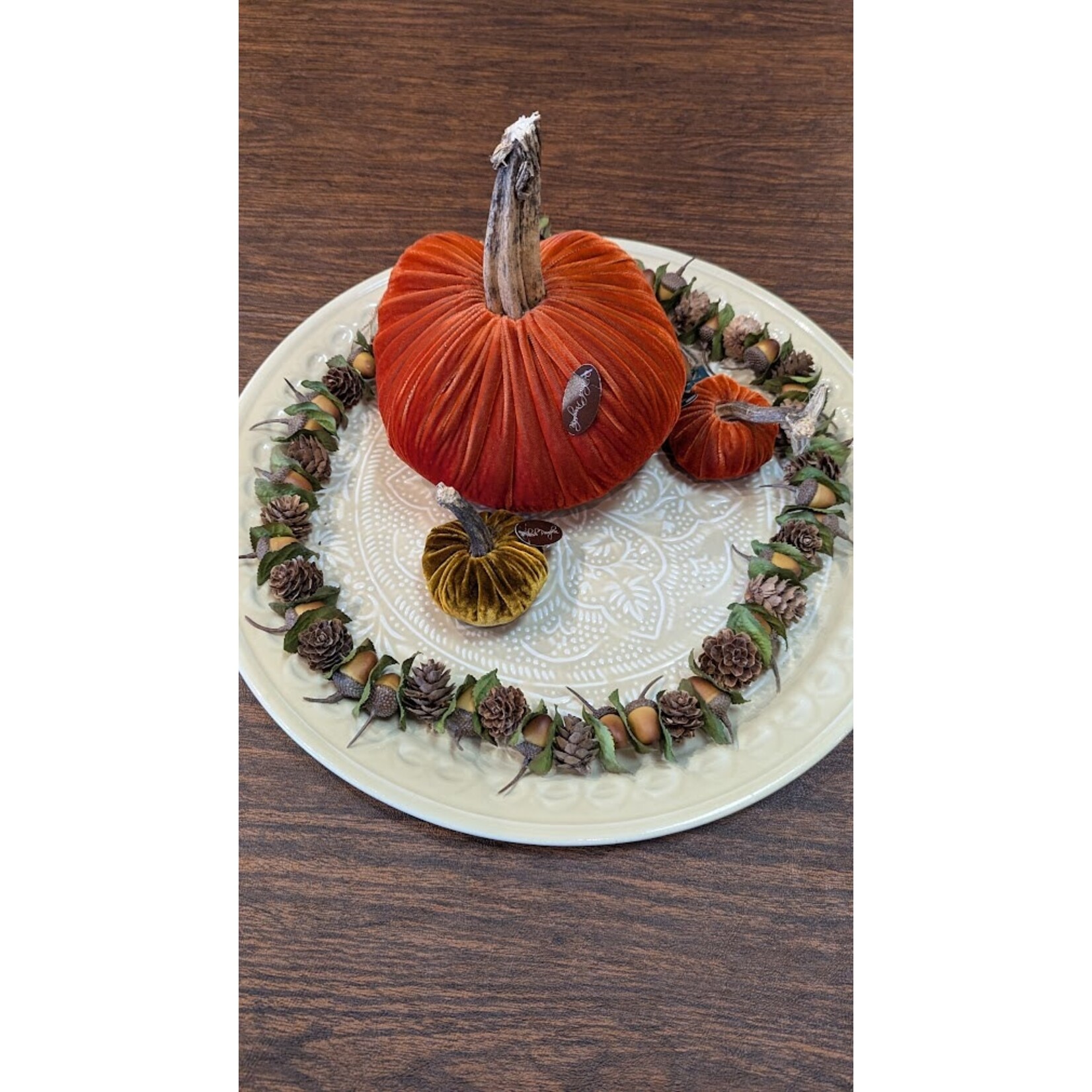Shishi LLC Cone Acorn Garland