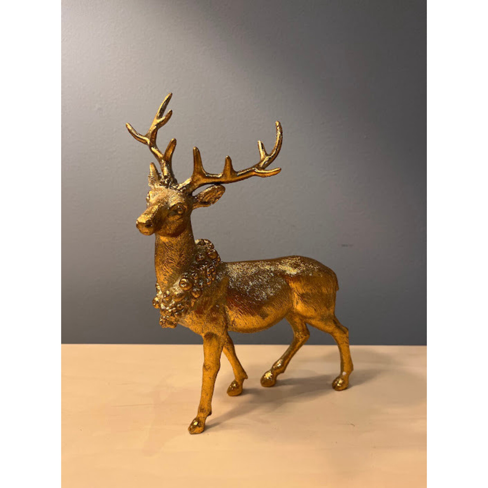 Zodax Assorted Deer with Ornament Wreath