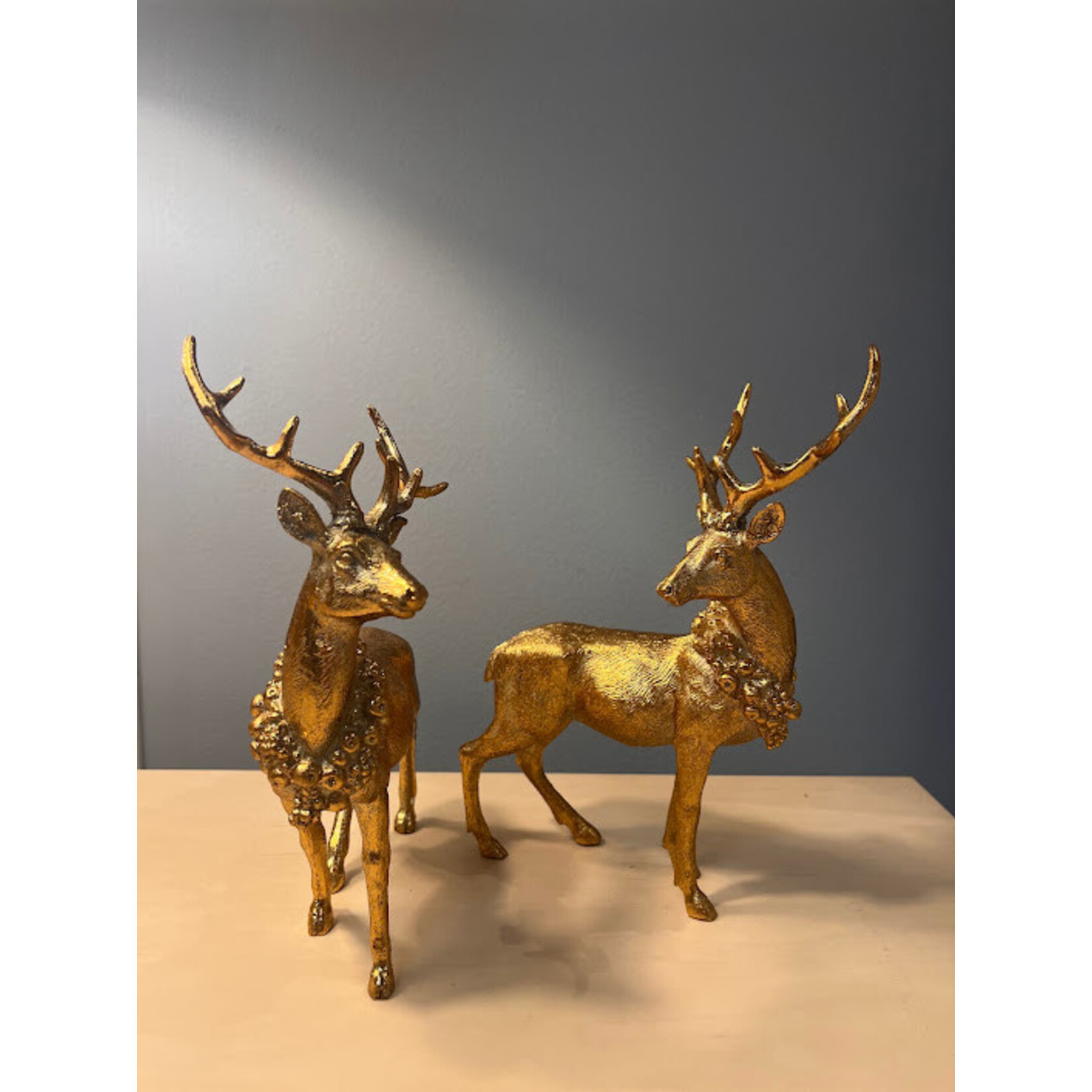 Zodax Assorted Deer with Ornament Wreath