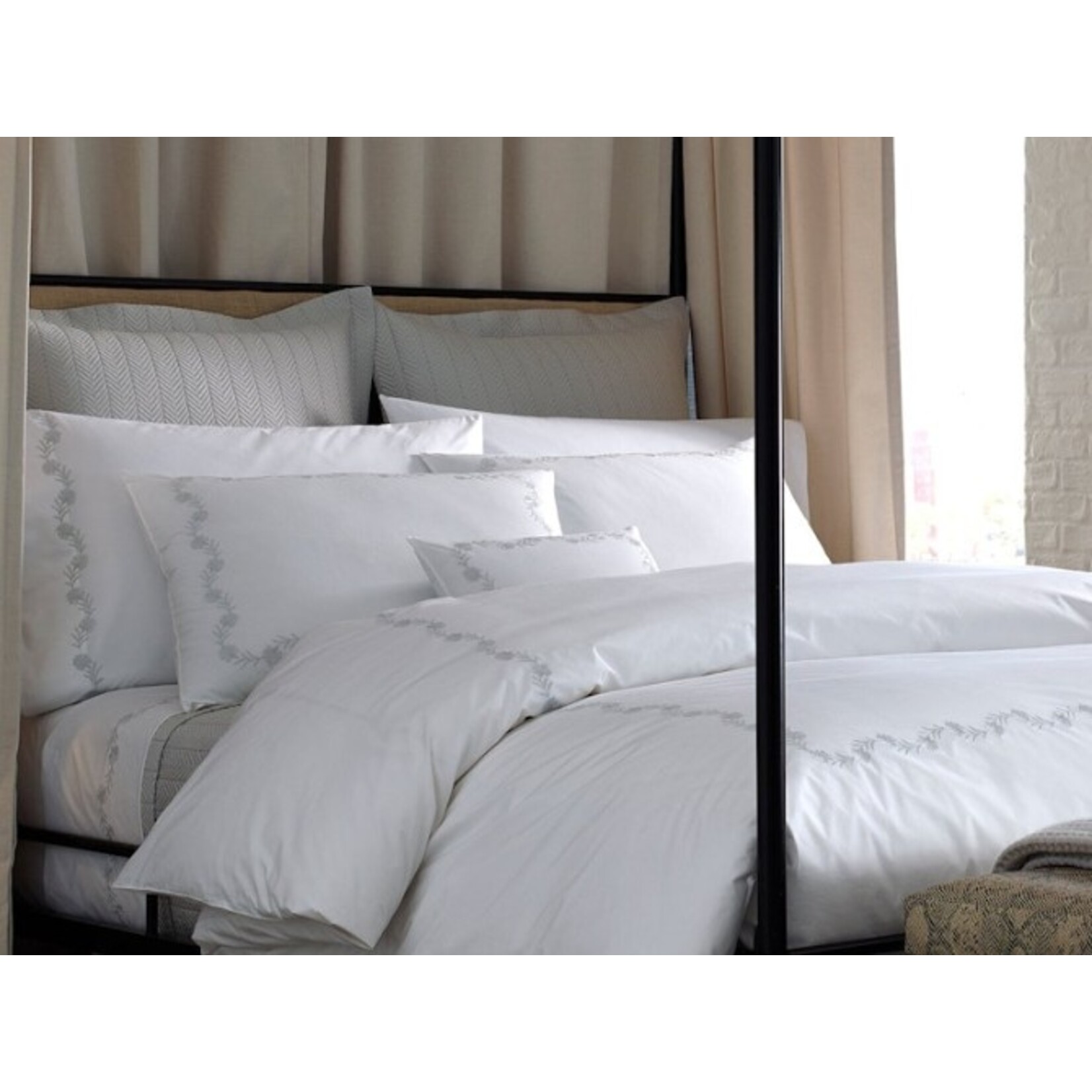 Matouk Daphne Pillow Sham