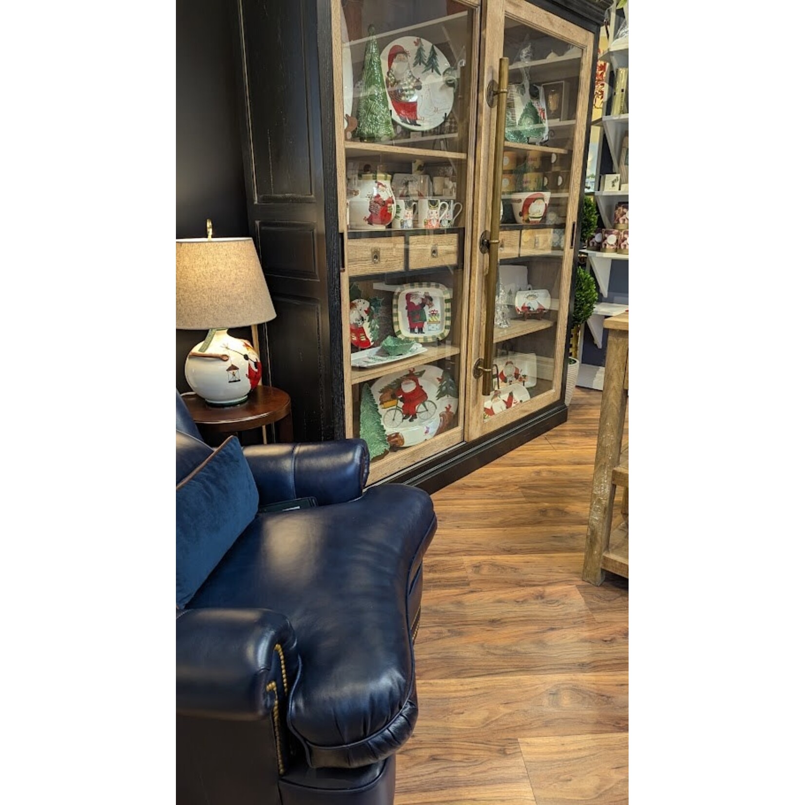 Wildwood St. Nick Lamp Round