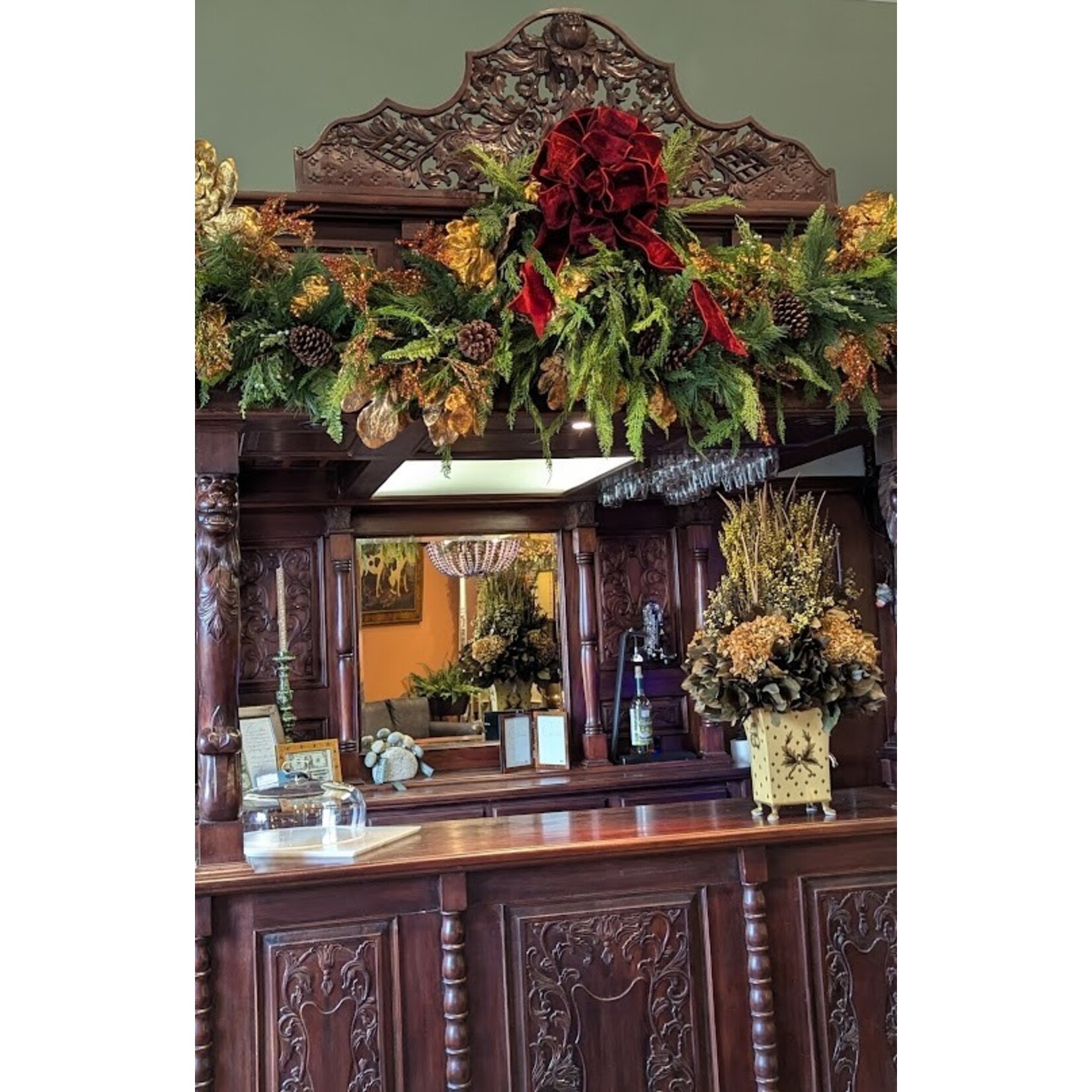 Winward Floral & Seasonal Decor Grape Leaf Garland 6' Gold