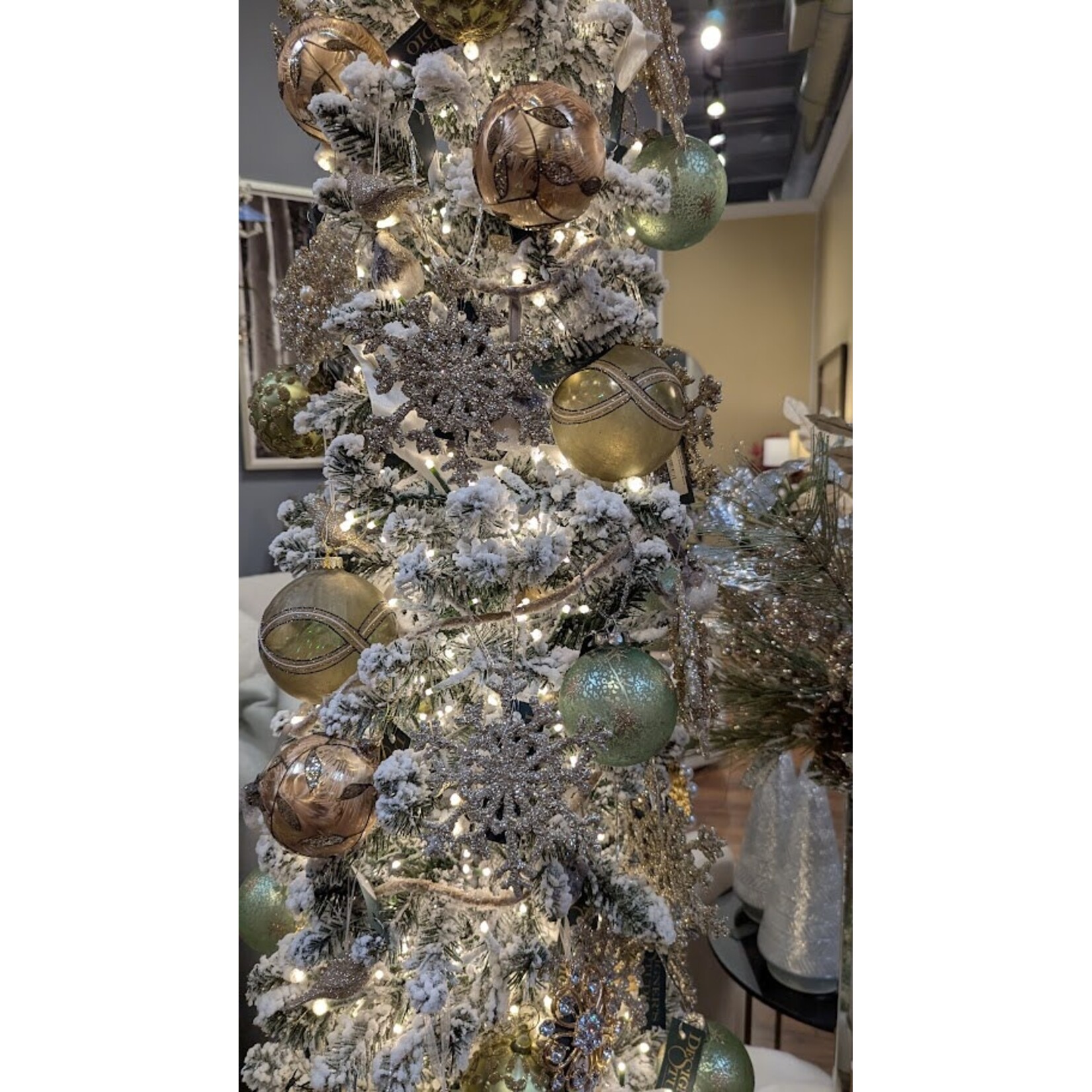 Shishi LLC Glass Ball Glitter Leaves Ornament