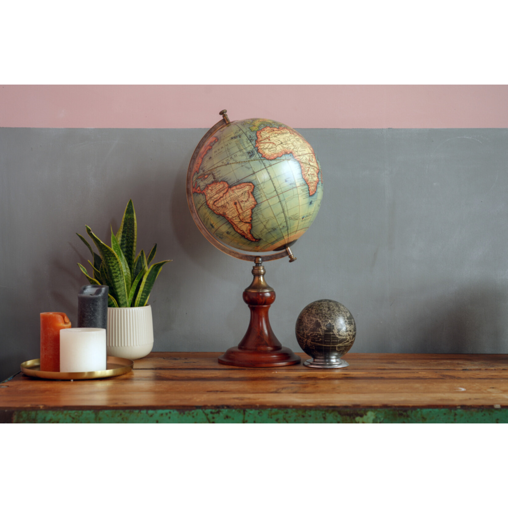 Authentic Models Mercator  1541 Classic World Globe