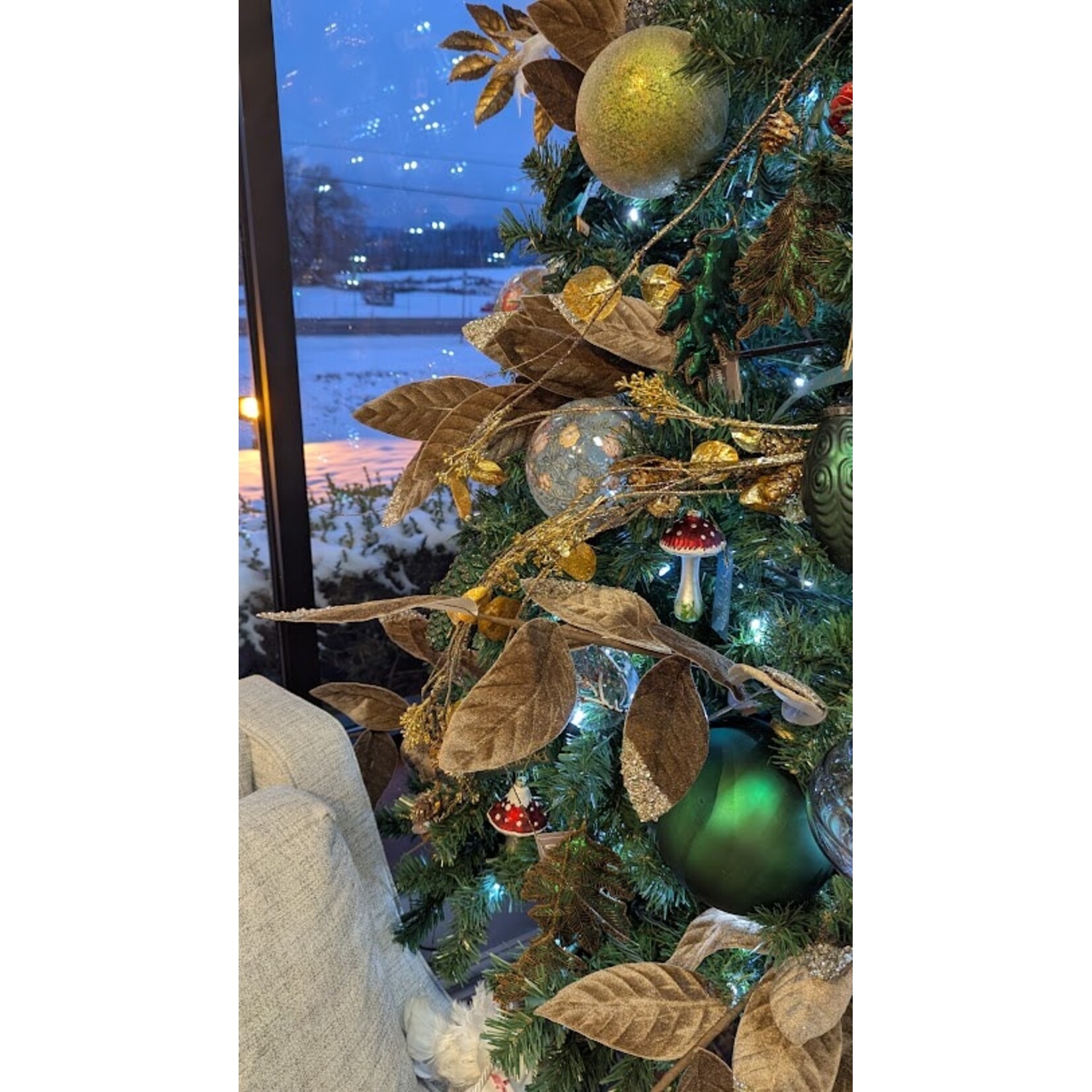 Jim Marvin Enterprises Bronze Leaf Silver Glitter Pick 27"