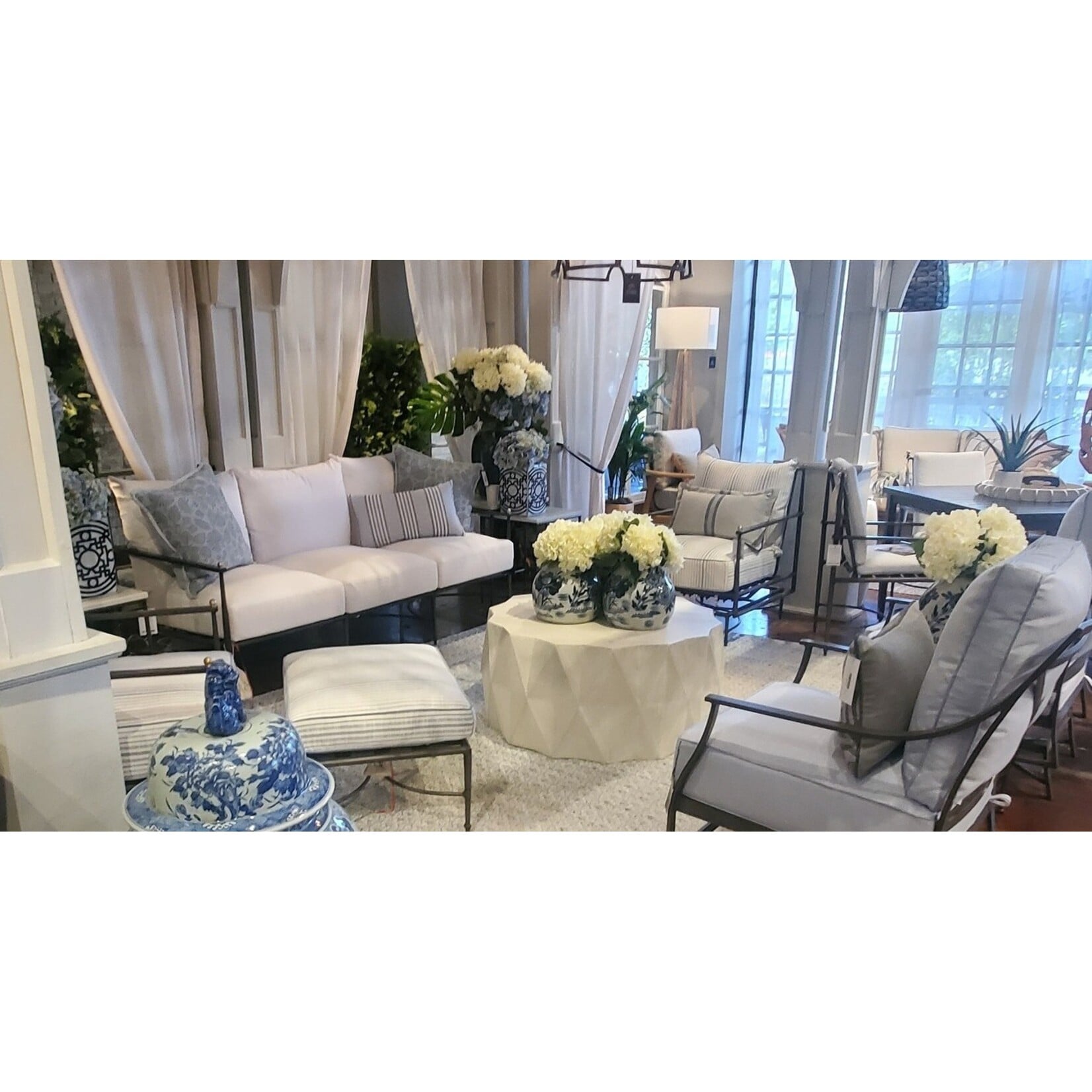 Summer Classics Roma Aluminum Outdoor Ottoman & White Cushion
