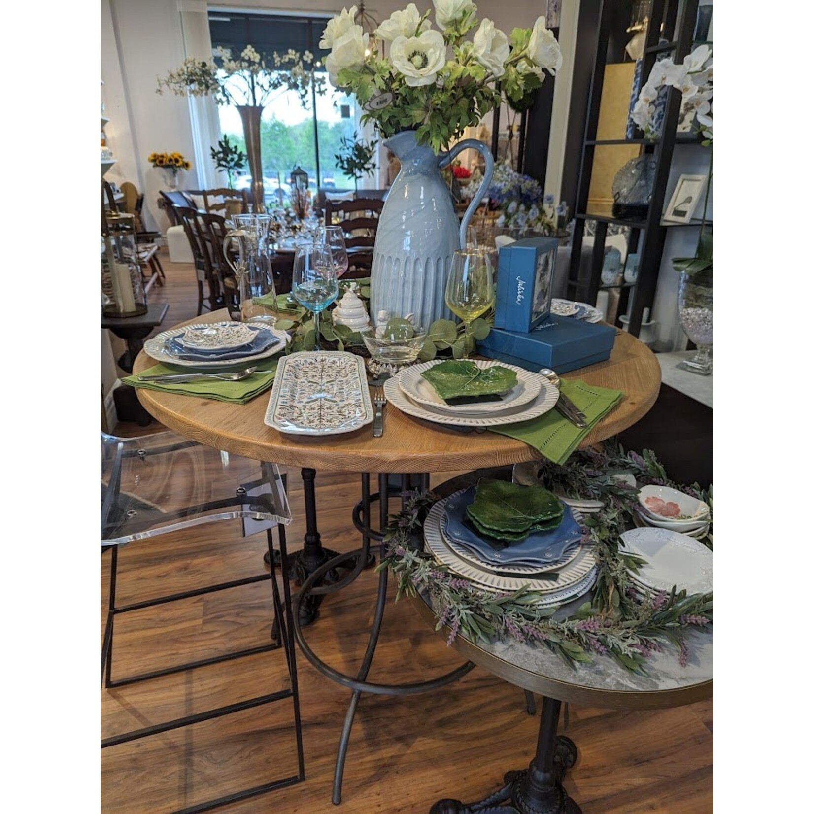 French Heritage St. Gilles Bar Table