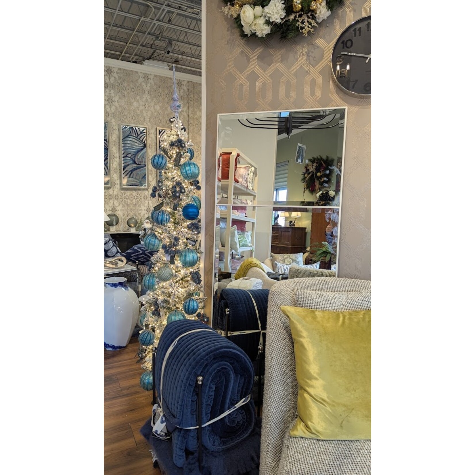 Shishi LLC Jewel Snowflake Blue Ornament