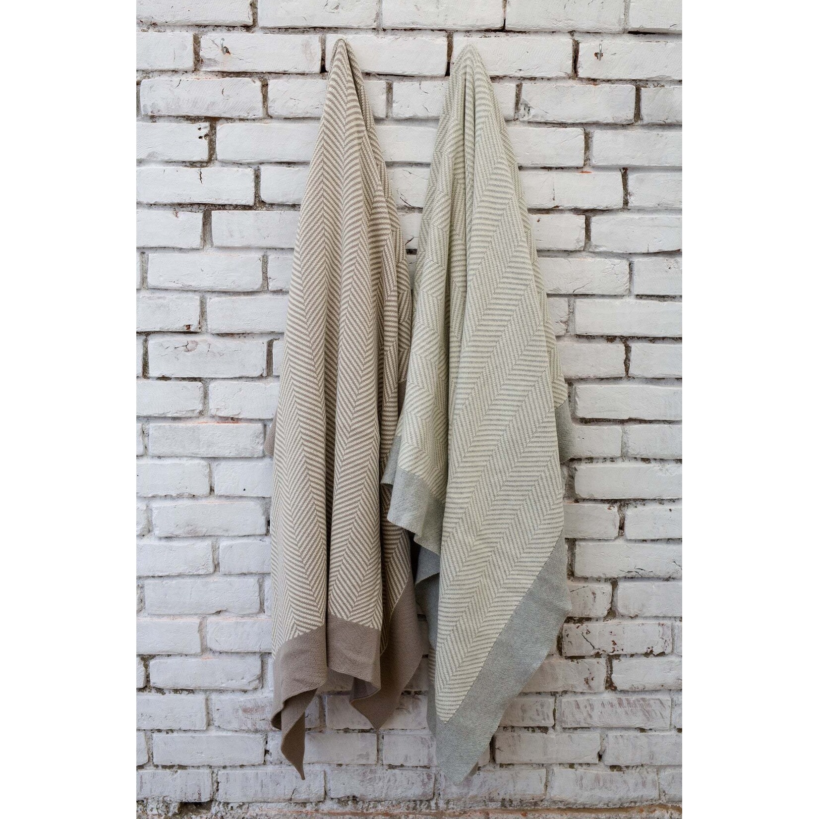 Darzzi LLC Herringbone Throw Tan
