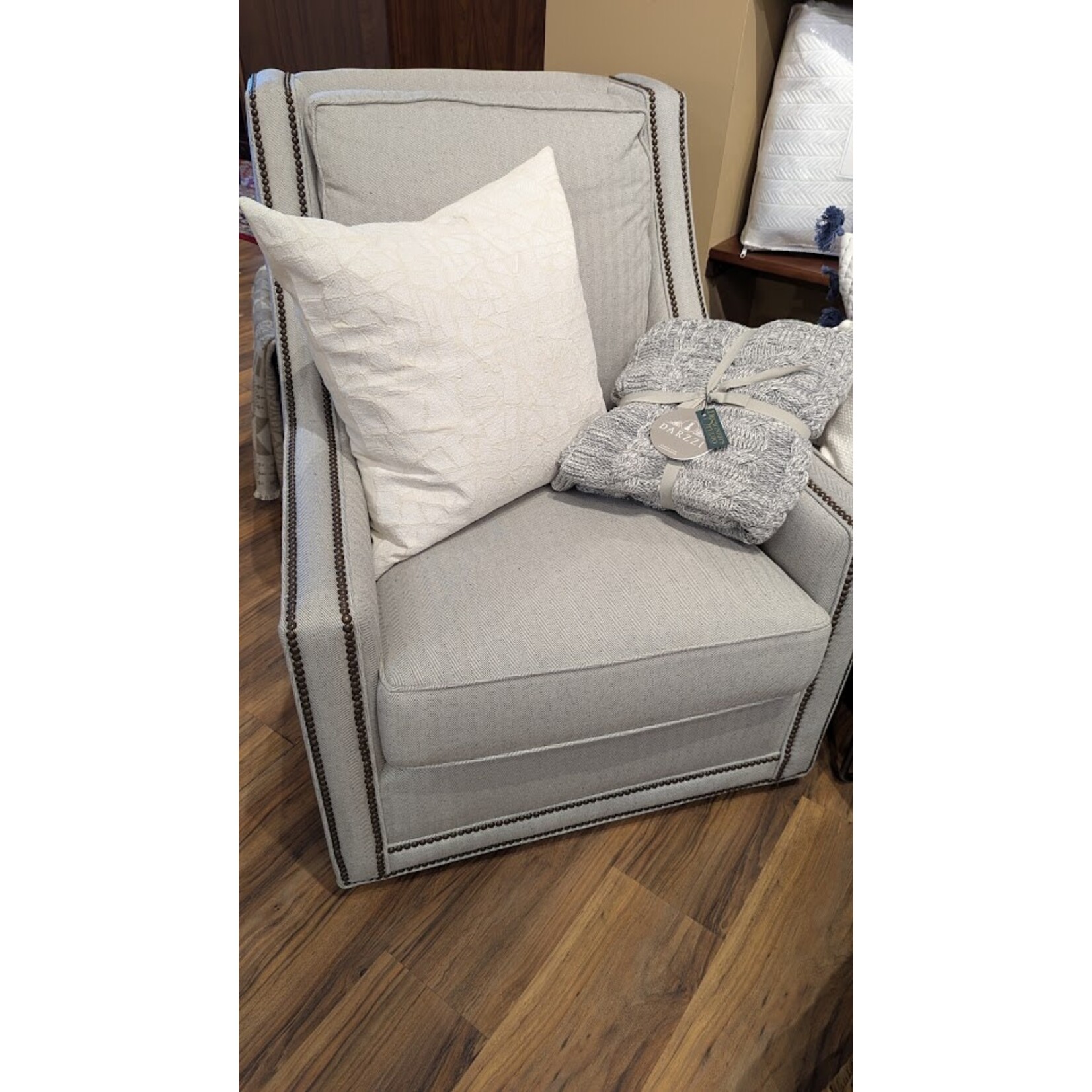 Darzzi LLC Medium Grey Melange Natural Chunky Braid Throw