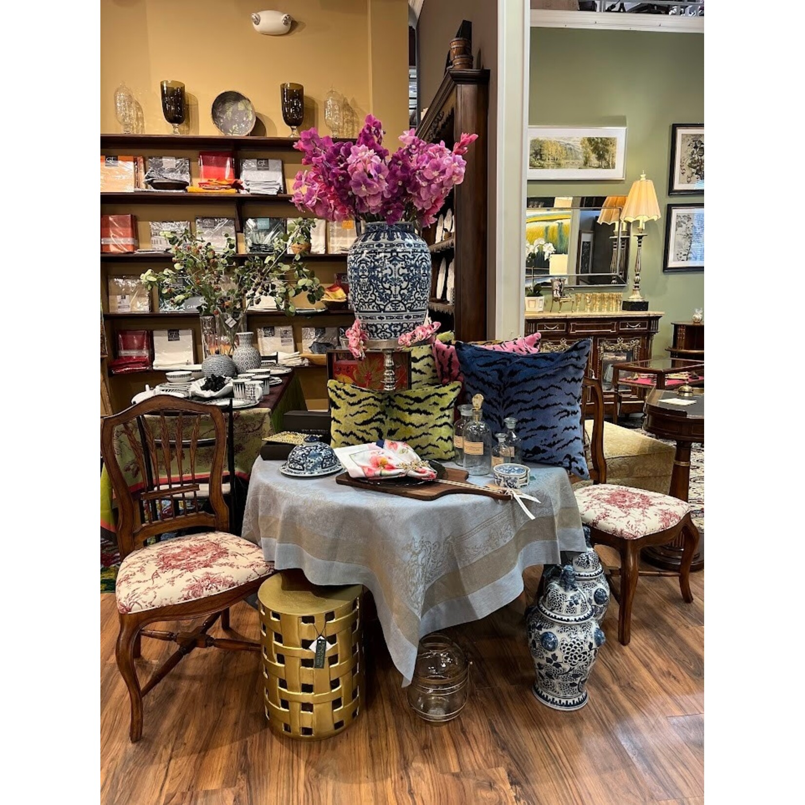 Napa Home and Garden Halston 18" Decorative Pedestal