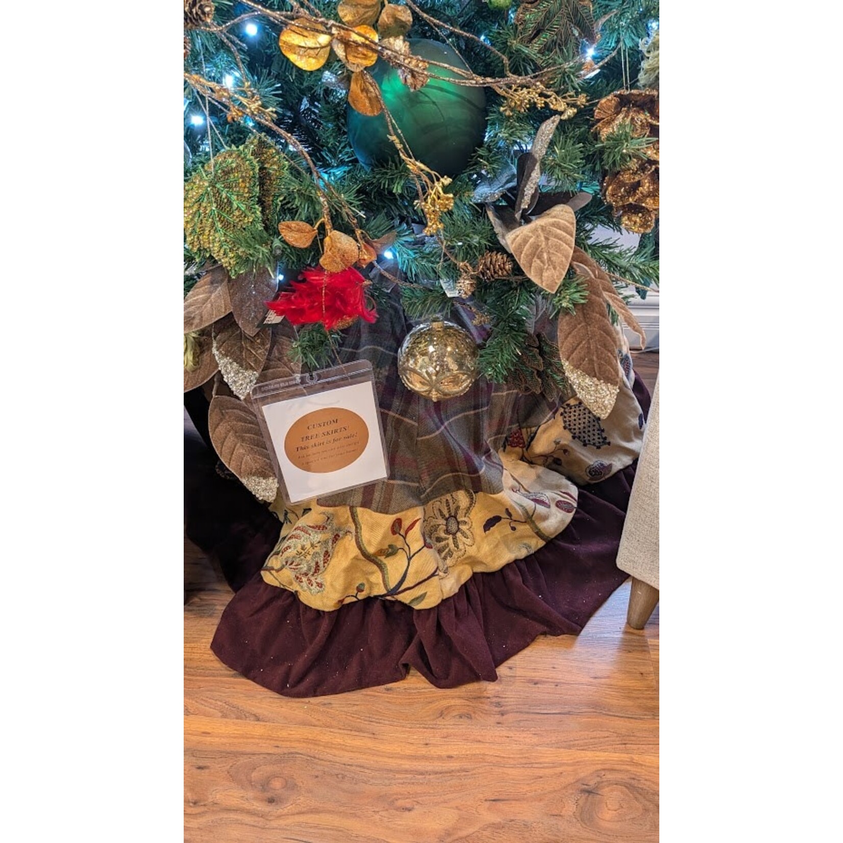 Nicky's Notions Laurel Plaid Bird Merlot Tree Skirt