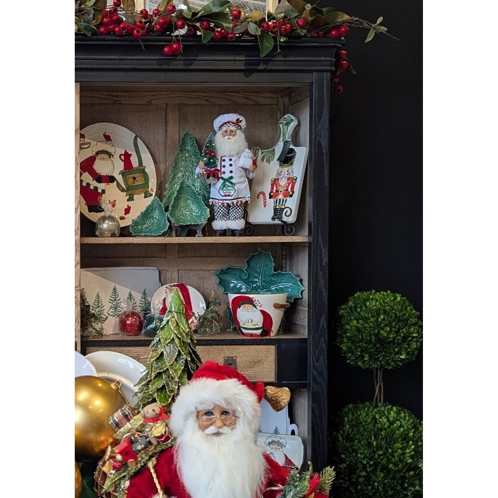 Vietri Old St. Nick Large Round Platter with Oven