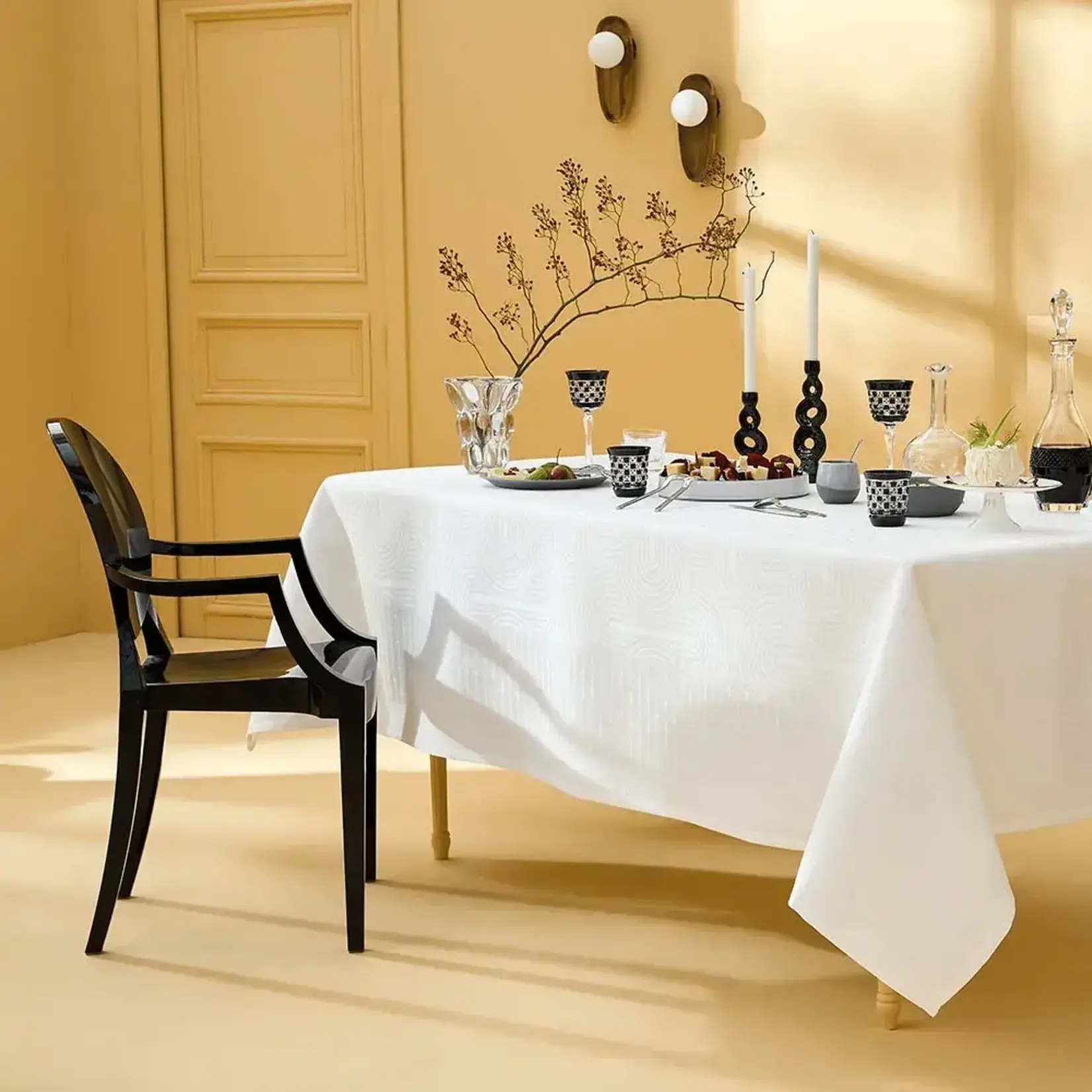 Garnier Thiebaut Le Cercle Blanc Tablecloth 61"x61"
