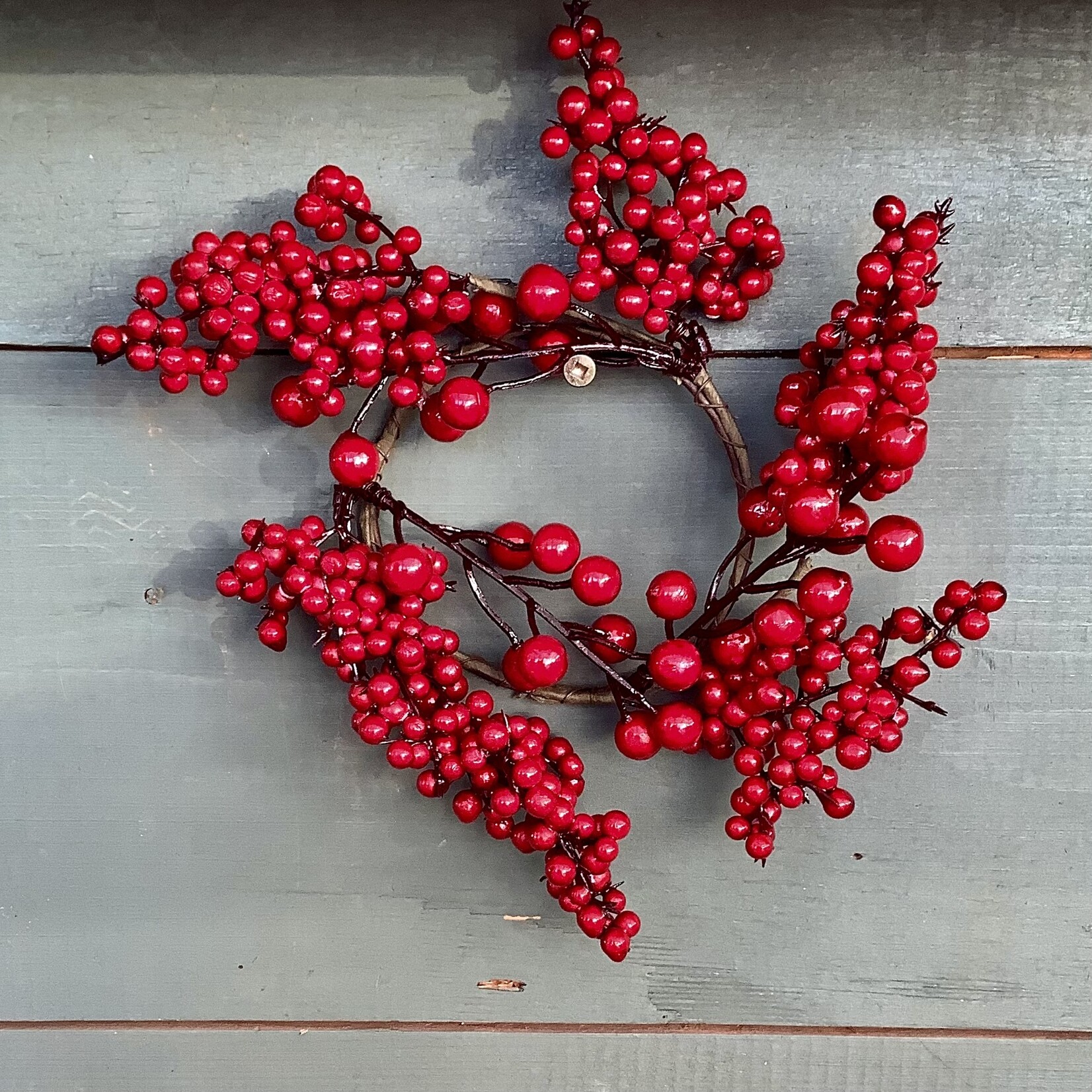 Red Berries Candle Ring