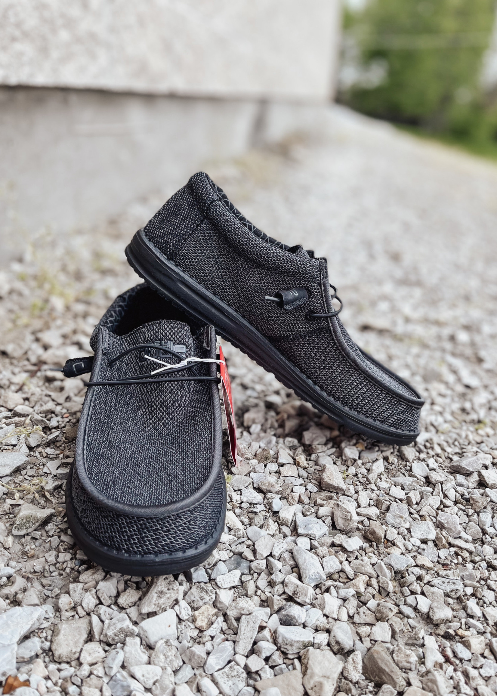 https://cdn.shoplightspeed.com/shops/650733/files/44626652/1652x2313x1/hey-dude-hey-dude-wally-sox-micro-total-black.jpg