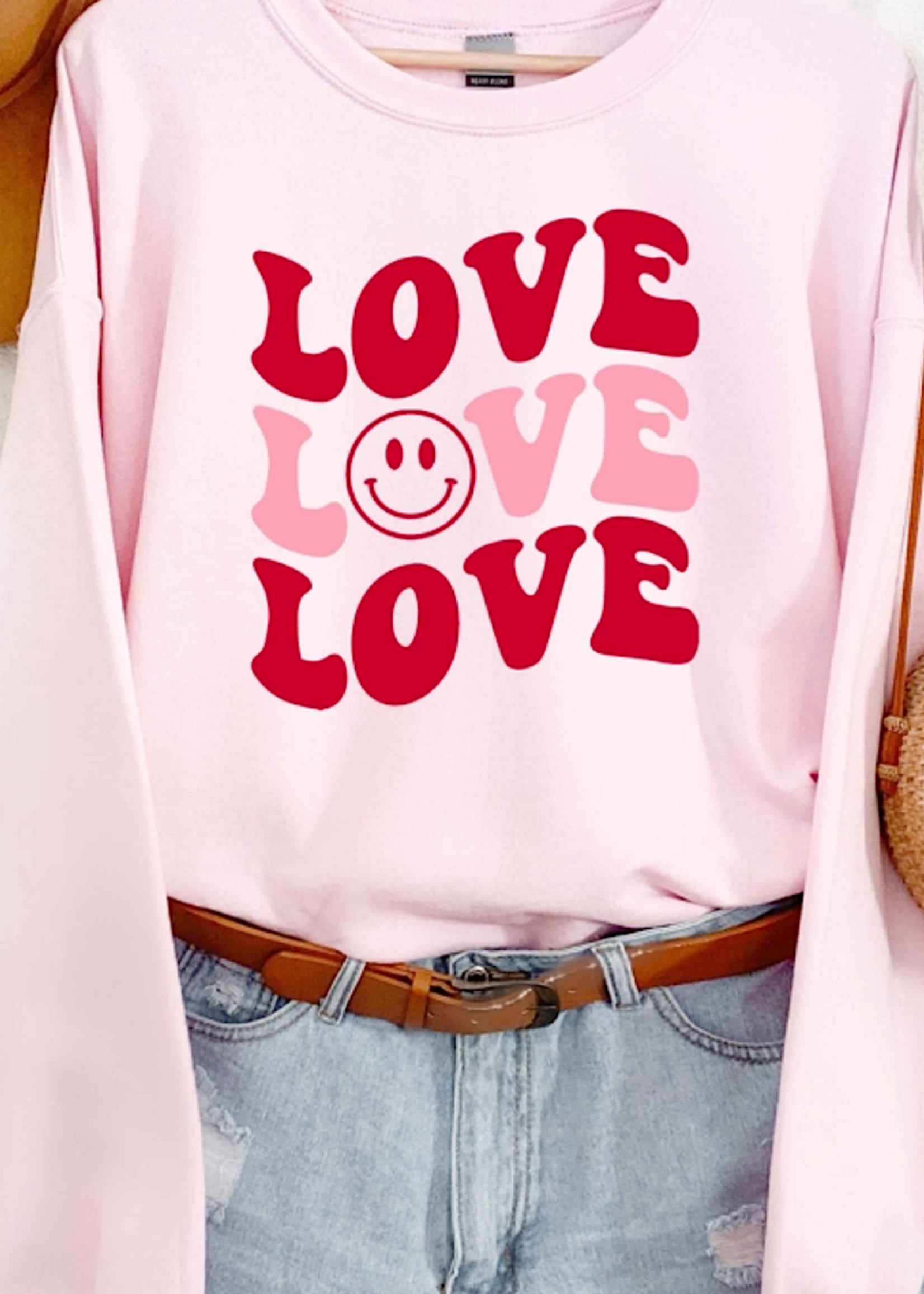 Plus Valentine's Love Smiley Graphic Sweatshirt