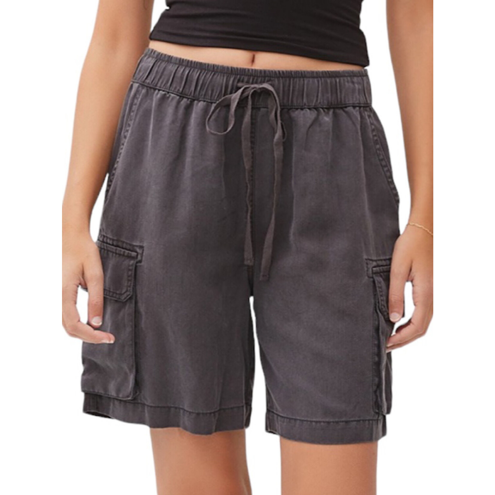 Tencel Shorts with Elastic Drawstring Waistline and Cargo Pockets