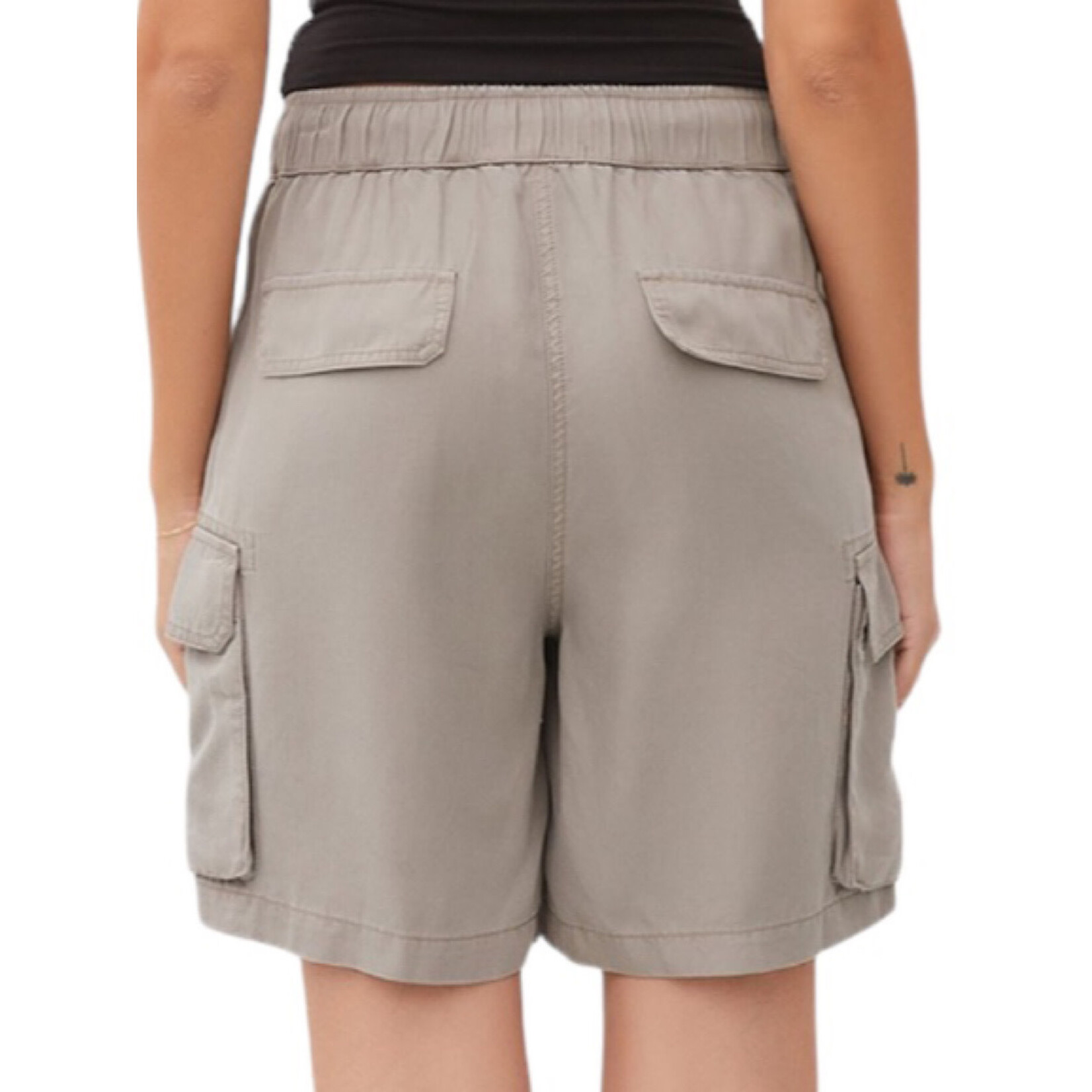 Tencel Shorts with Elastic Drawstring Waistline and Cargo Pockets