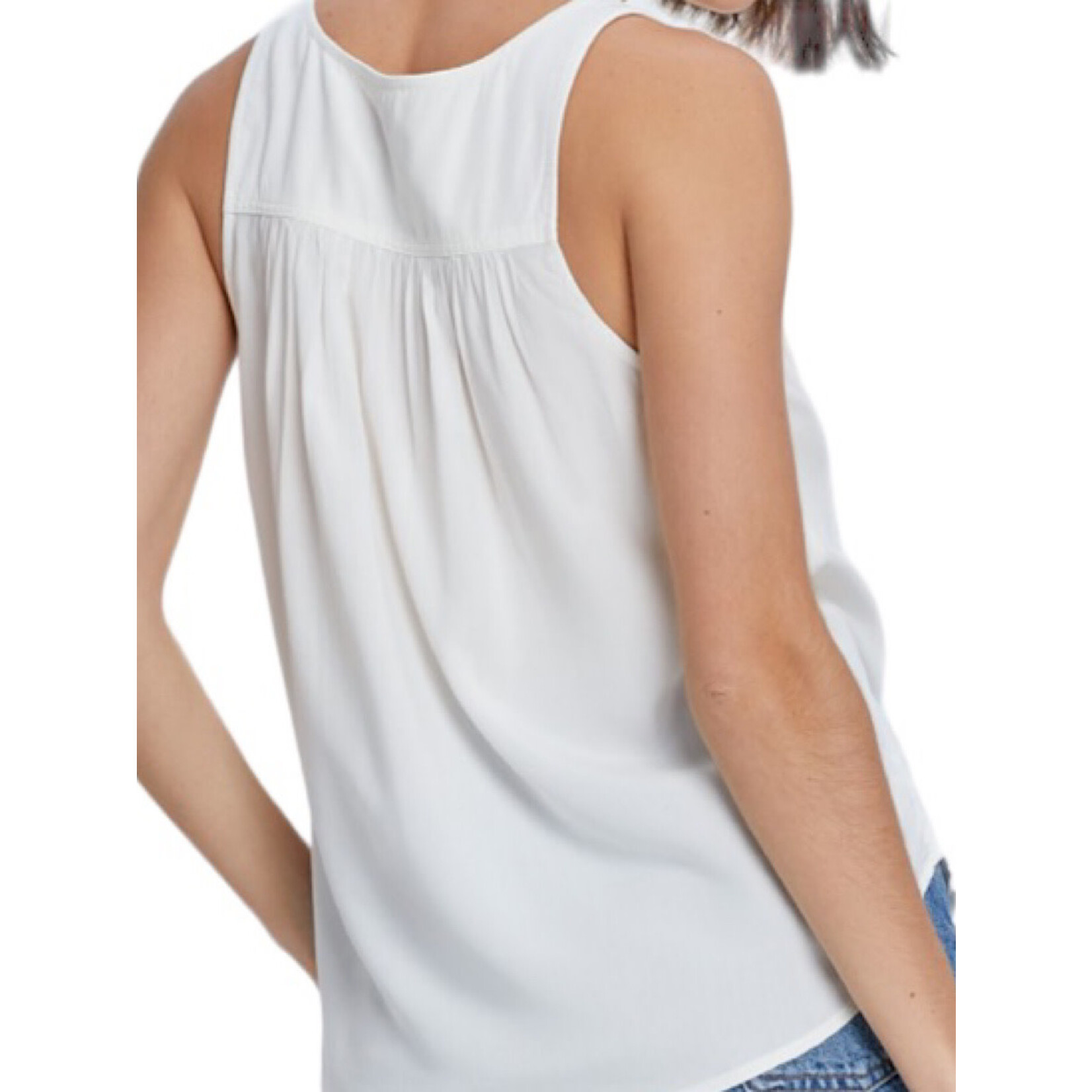 Off White Scoop Neck Flowy Tank With 3/4 Metal Buttons